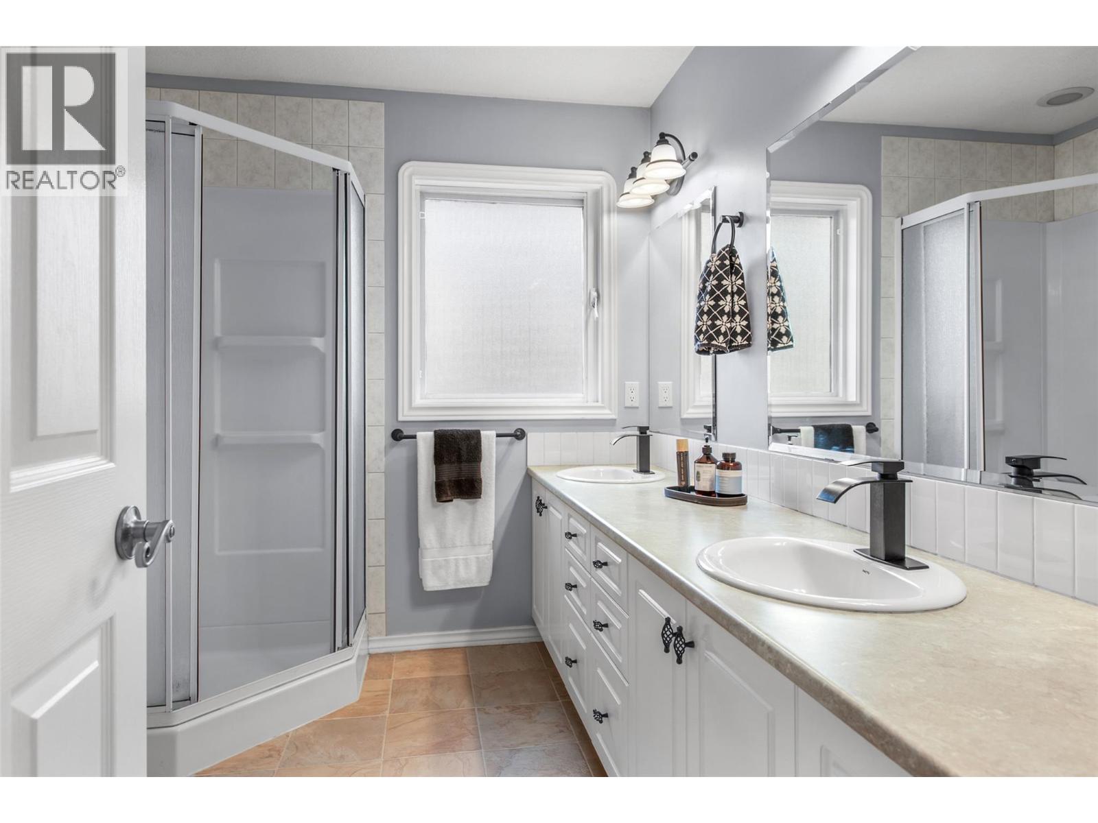 7095 Amber Drive, Vernon, British Columbia  V1H 1P4 - Photo 18 - 10381887