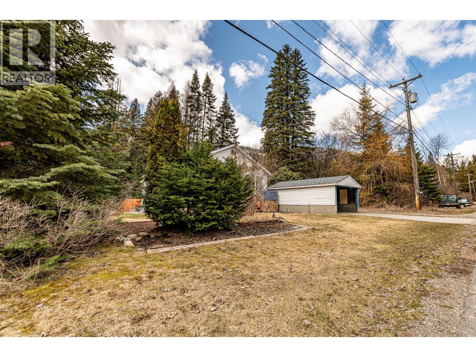 6910 1st Avenue, Ymir, British Columbia  V0G 2K0 - Photo 32 - 10380617