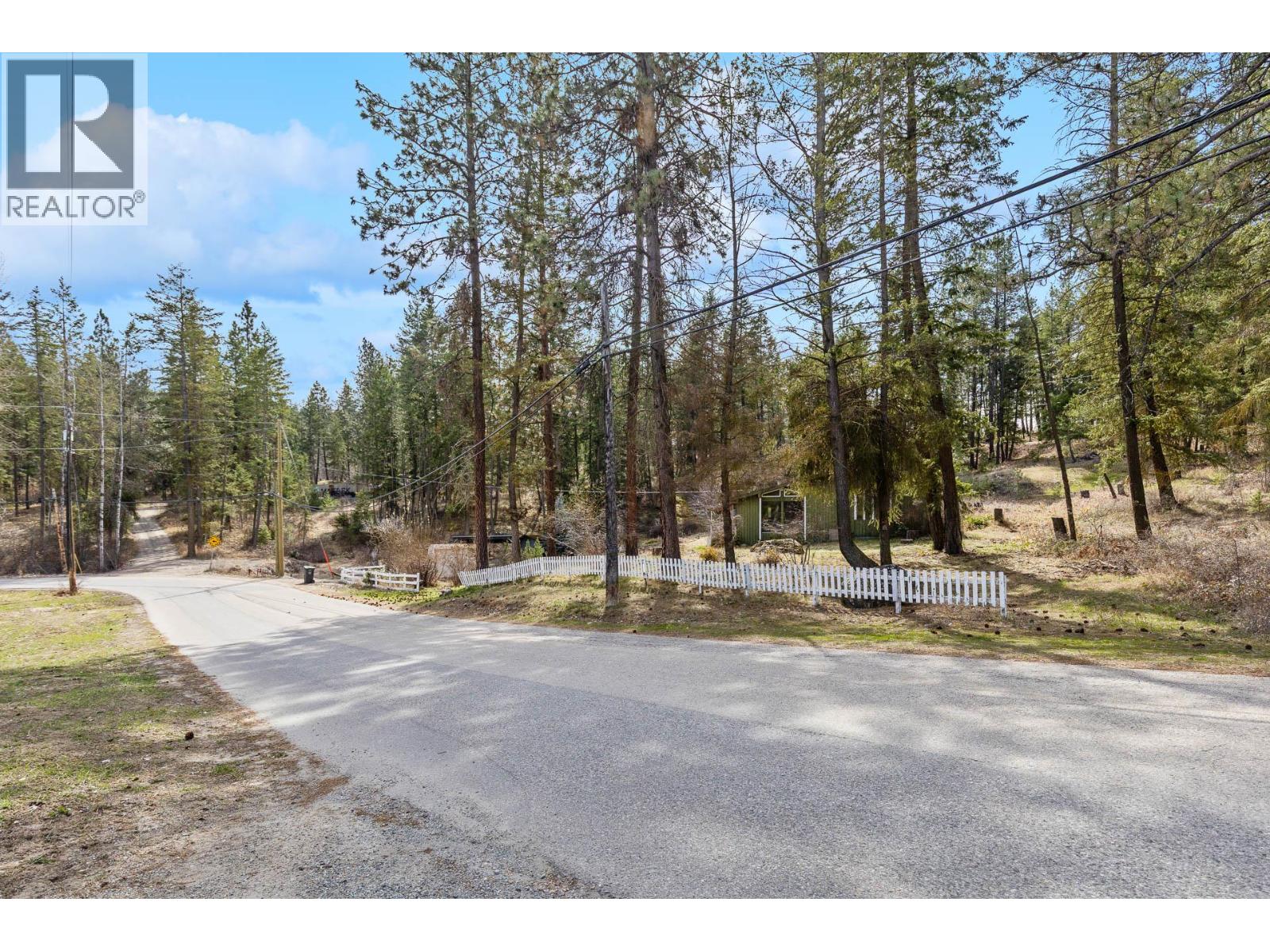 3525 Mathews Road, Kelowna, British Columbia  V1W 4C6 - Photo 37 - 10381907