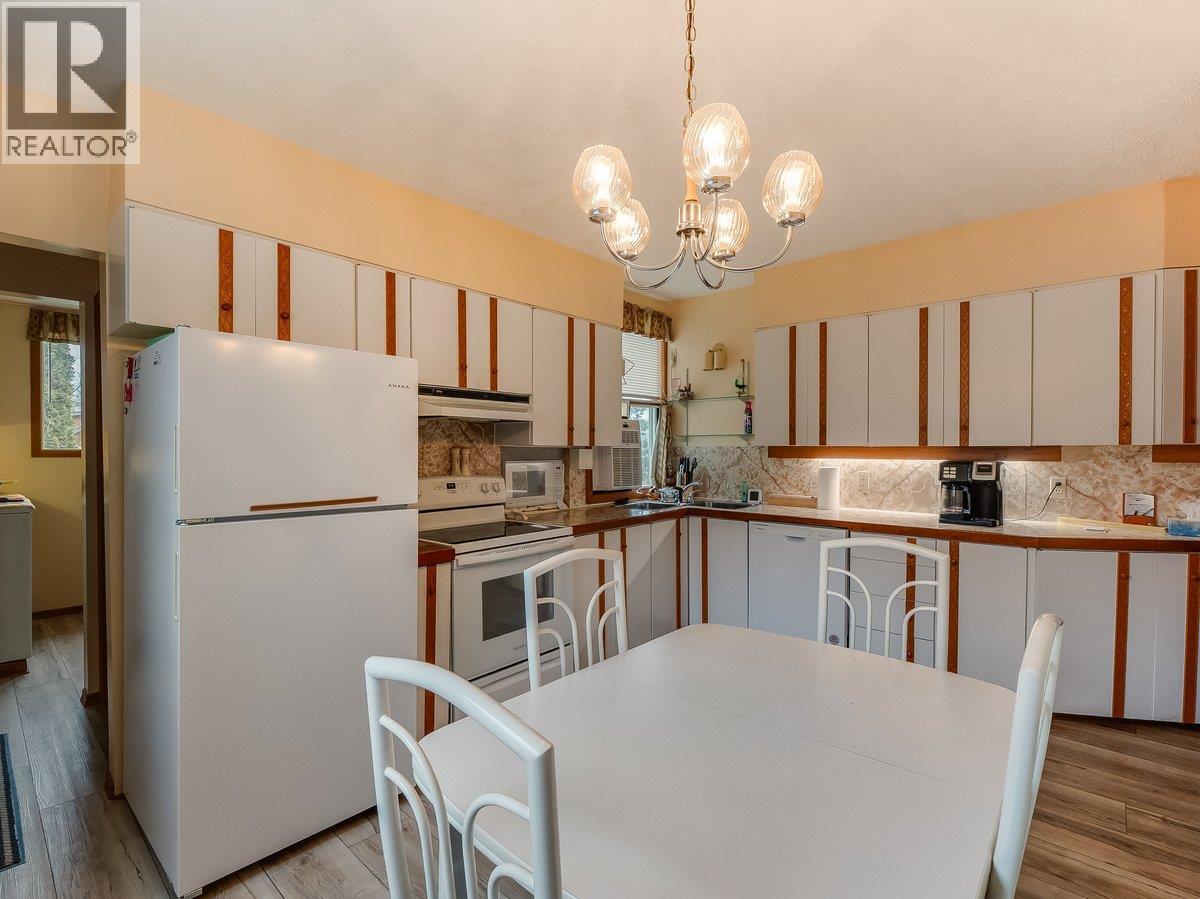 524 Hoover Street, Nelson, British Columbia  V1L 4W9 - Photo 5 - 10381615