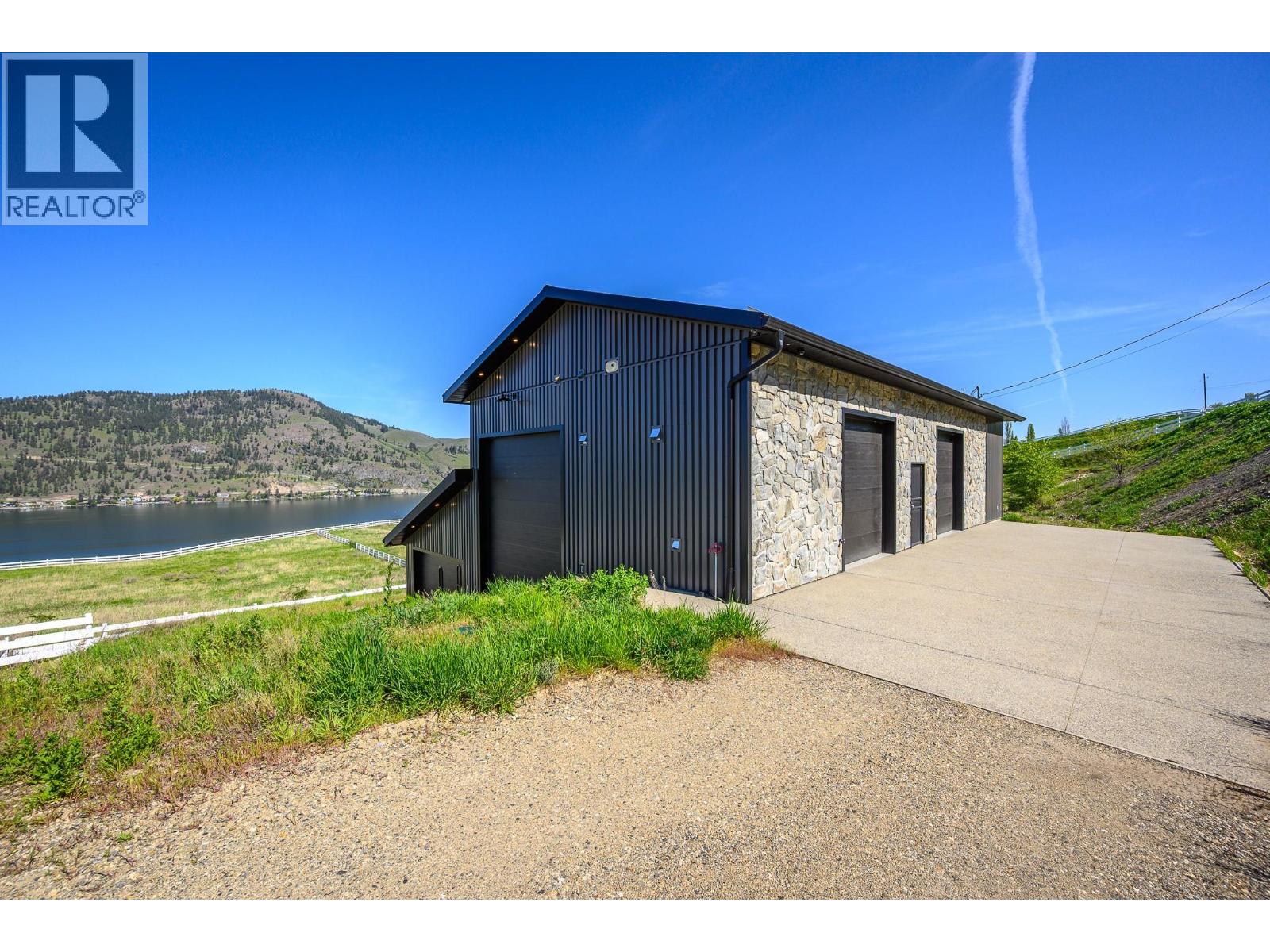 8399 Bench Row Road, Vernon, British Columbia  V1H 1H3 - Photo 27 - 10380460