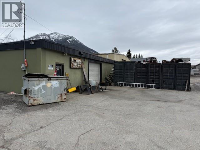 1502 10th Avenue Avenue, Fernie, British Columbia  V0B 1M0 - Photo 4 - 10381973