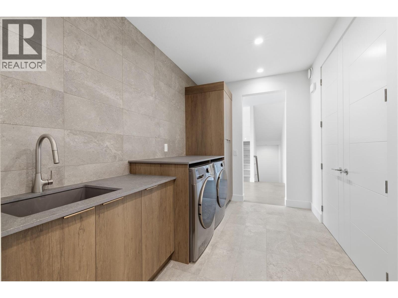 2527 Pinnacle Ridge Drive, West Kelowna, British Columbia  V4T 0G4 - Photo 23 - 10381902