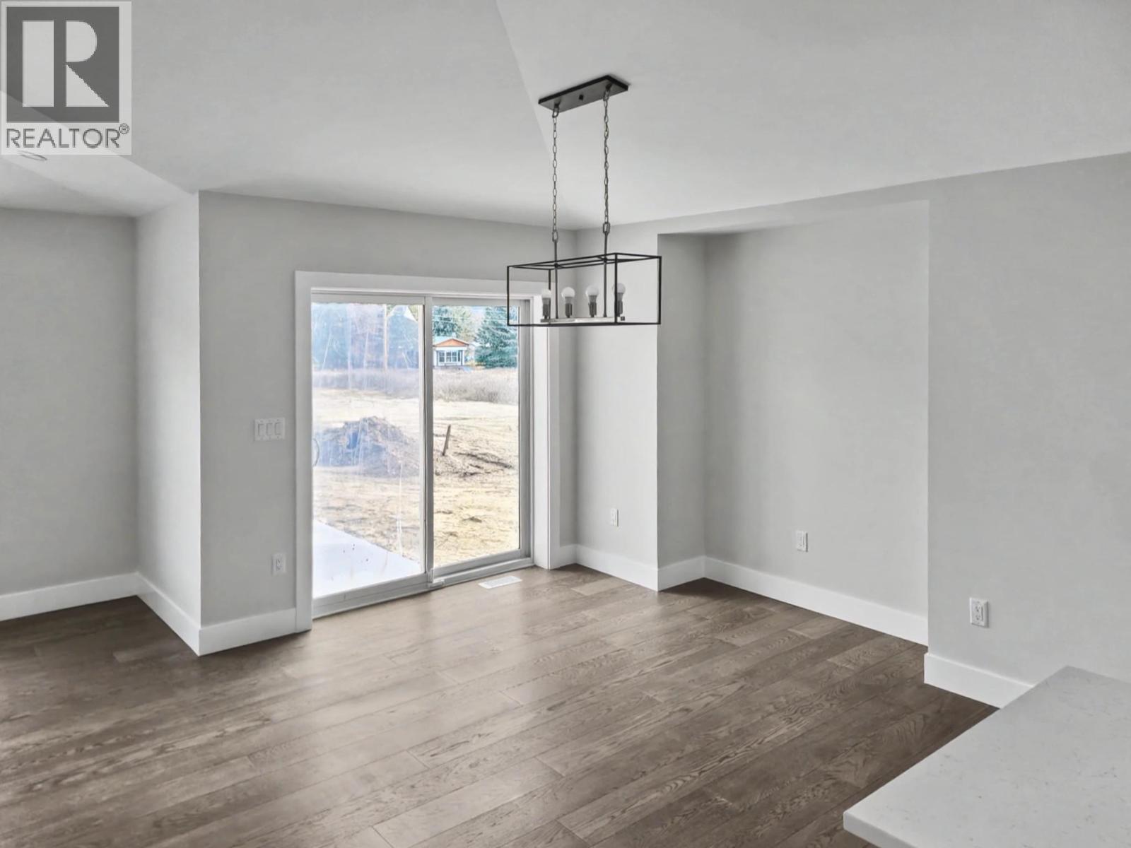 6050 19th Street, Grand Forks, British Columbia  V0H 1H0 - Photo 5 - 10381669