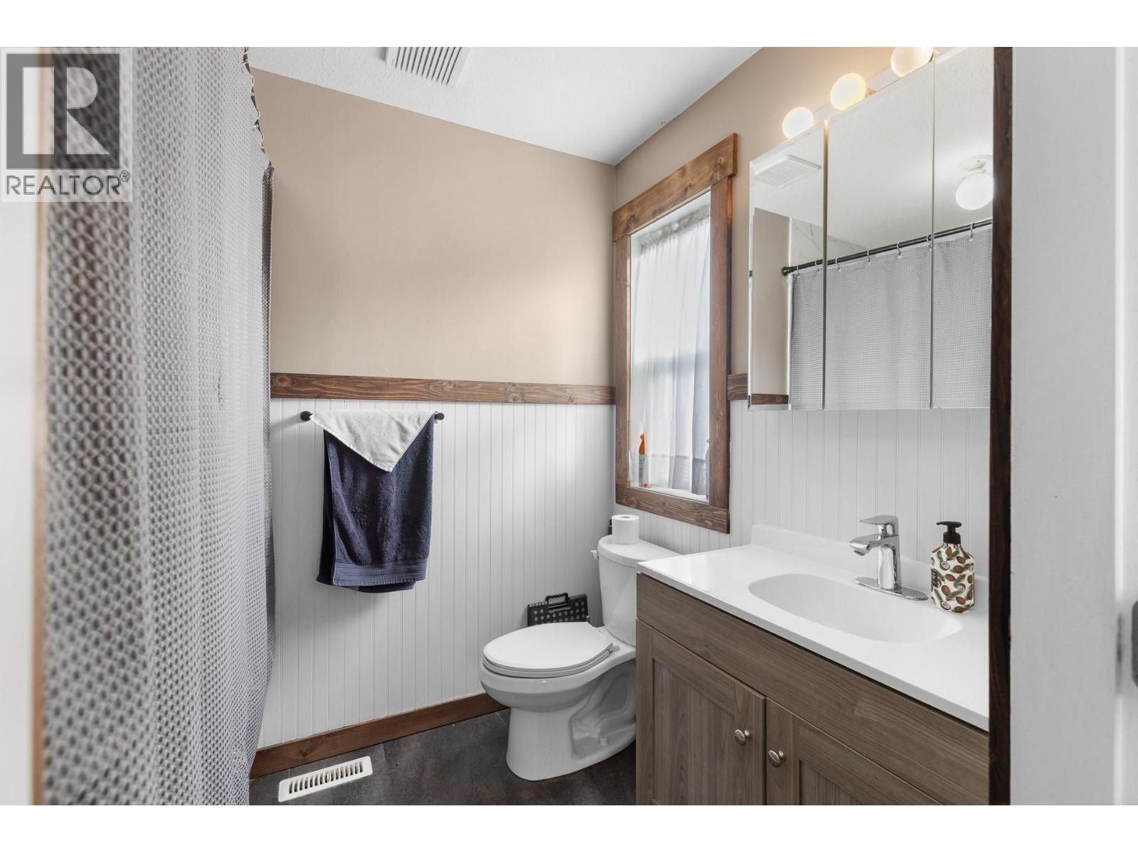 1541 Eagle Rock Road, Spallumcheen, British Columbia  V0E 1B7 - Photo 16 - 10380747