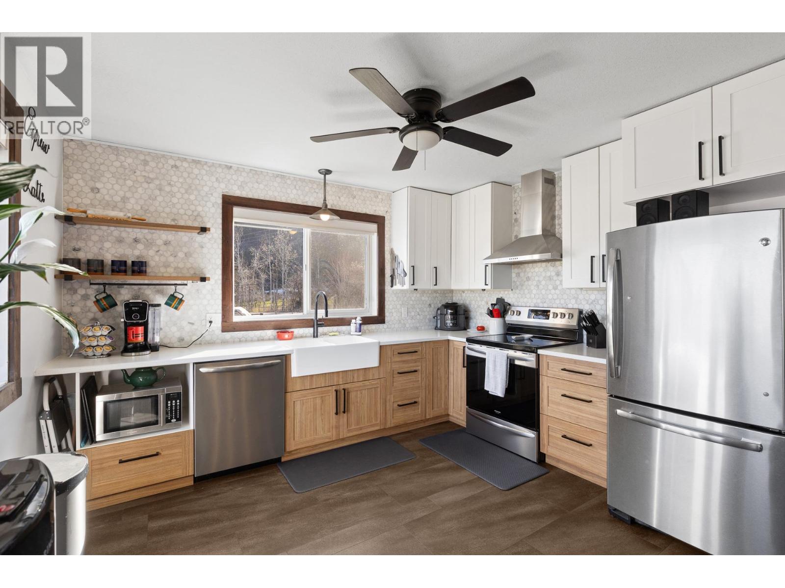 1541 Eagle Rock Road, Spallumcheen, British Columbia  V0E 1B7 - Photo 2 - 10380747