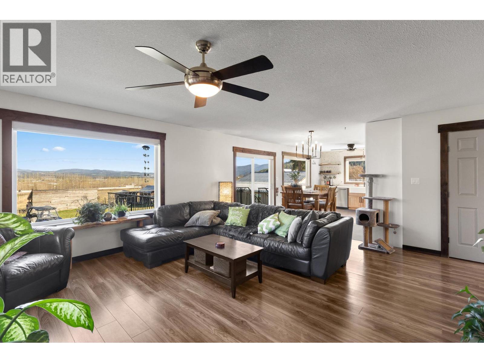 1541 Eagle Rock Road, Spallumcheen, British Columbia  V0E 1B7 - Photo 6 - 10380747