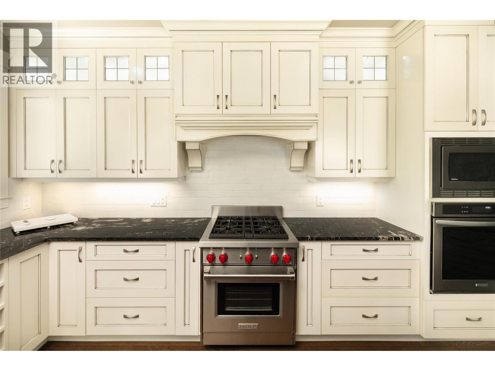 4149 Gallaghers Fairway S, Kelowna, British Columbia  V1W 5G3 - Photo 4 - 10380458