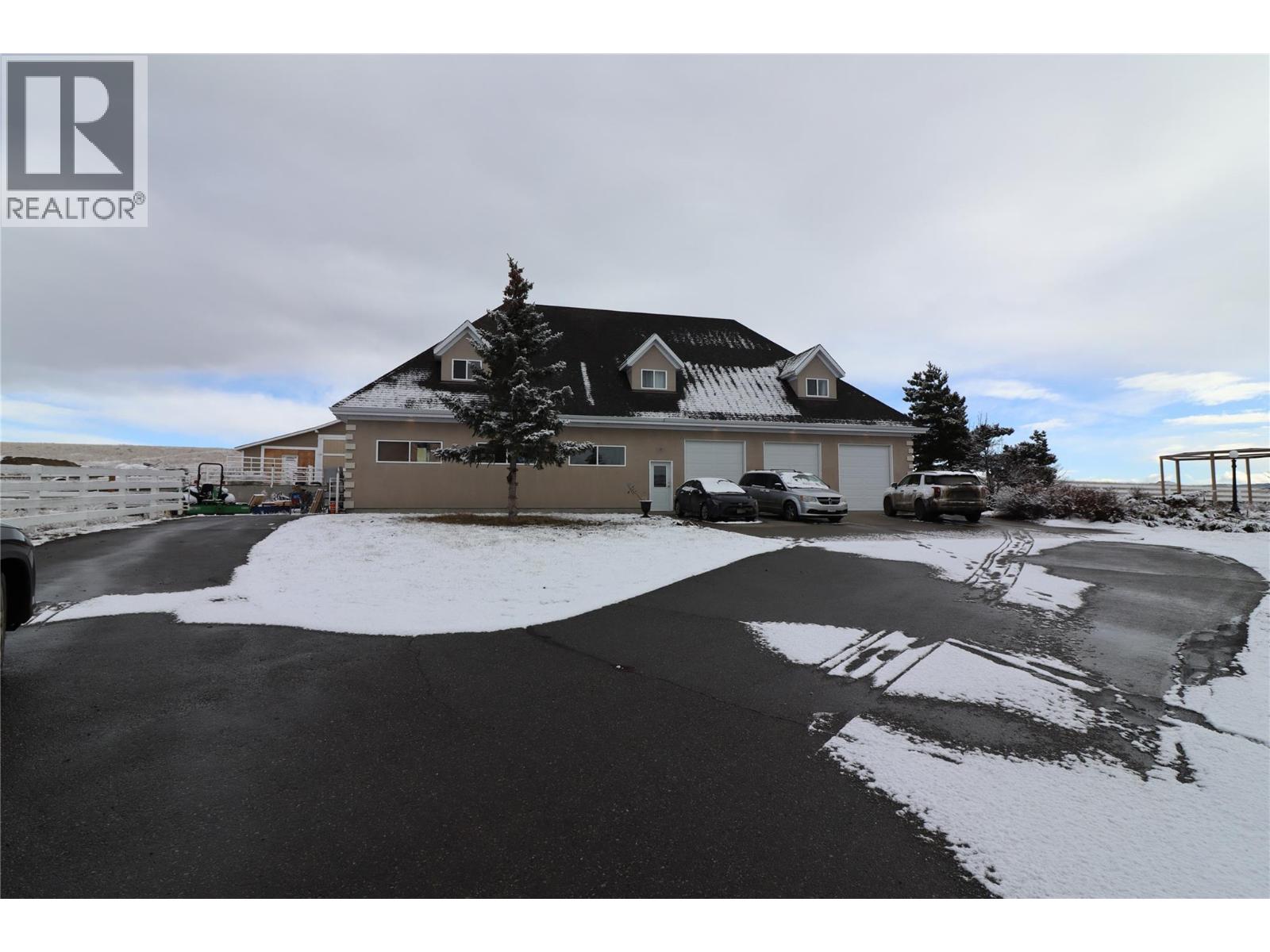 3100 Princeton Kamloops Highway, Kamloops, British Columbia  V2E 2G8 - Photo 10 - 10381993