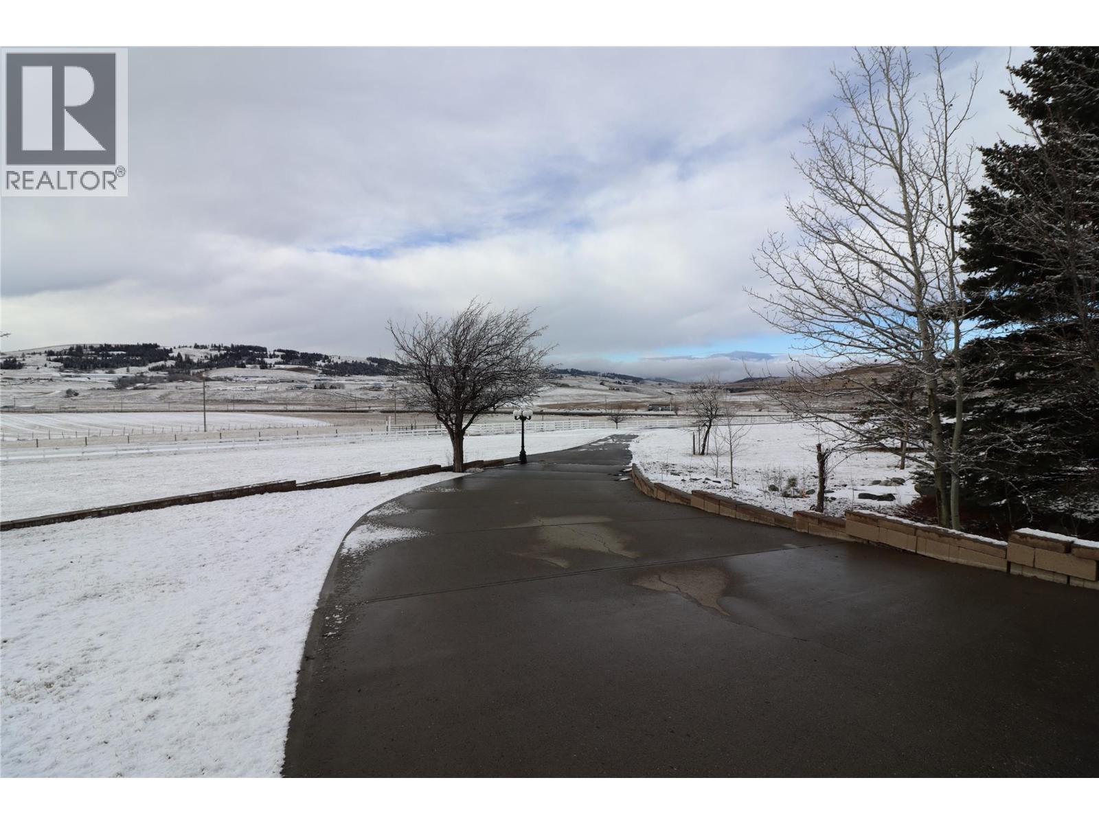 3100 Princeton Kamloops Highway, Kamloops, British Columbia  V2E 2G8 - Photo 11 - 10381993