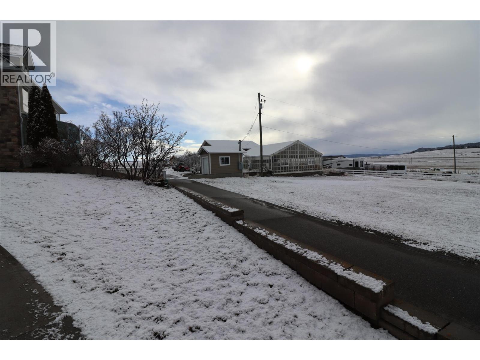 3100 Princeton Kamloops Highway, Kamloops, British Columbia  V2E 2G8 - Photo 12 - 10381993