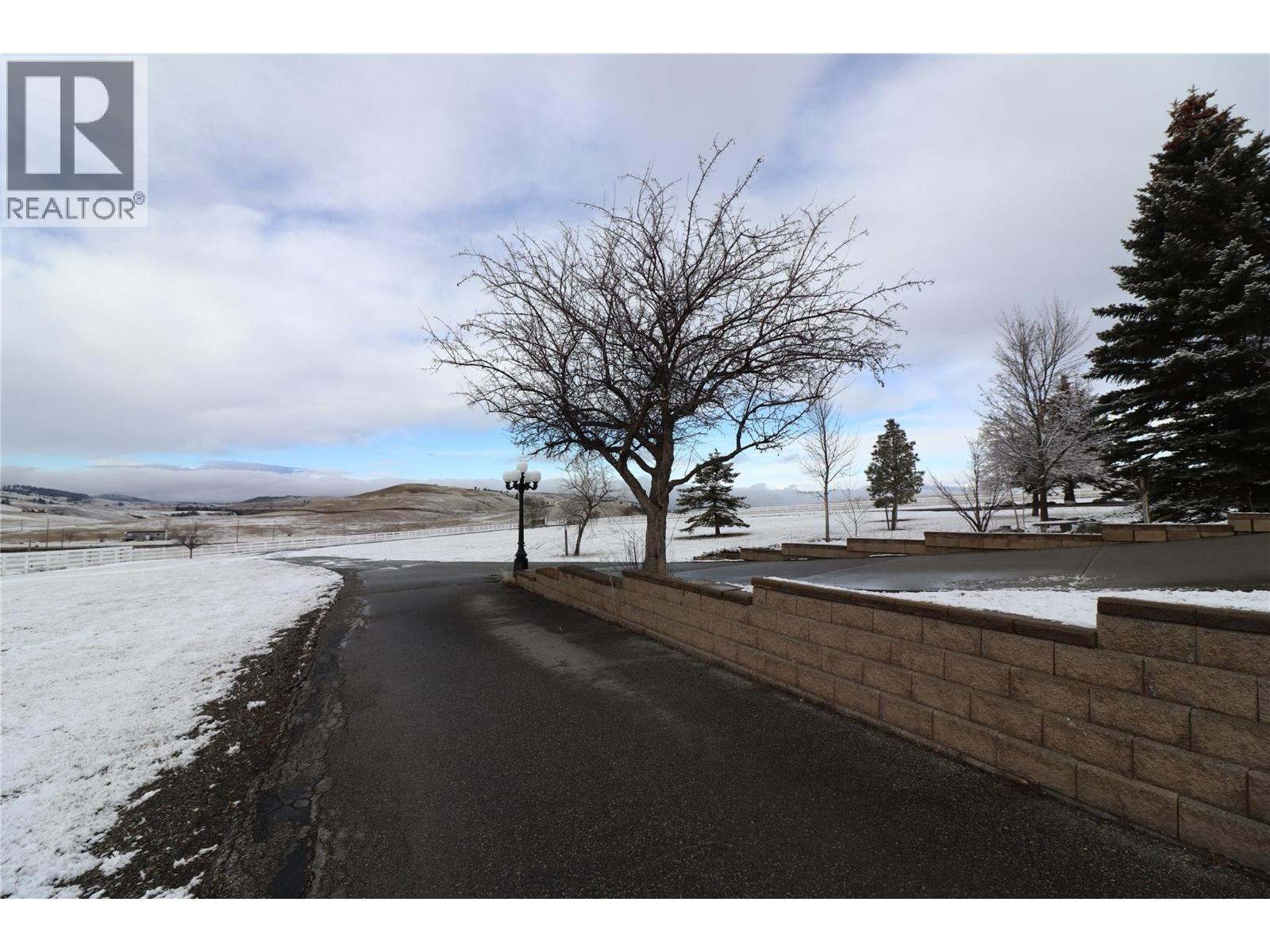 3100 Princeton Kamloops Highway, Kamloops, British Columbia  V2E 2G8 - Photo 15 - 10381993
