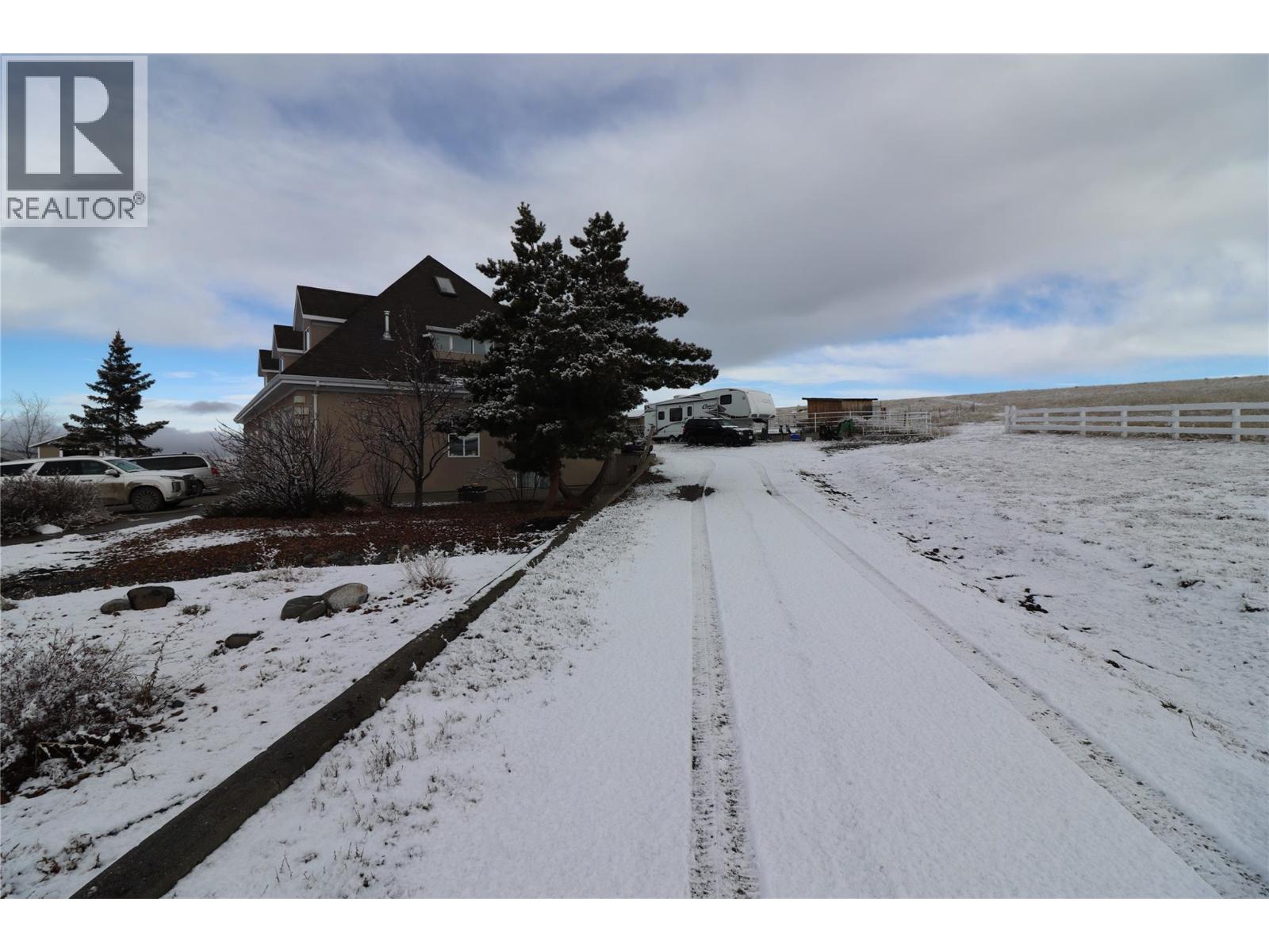 3100 Princeton Kamloops Highway, Kamloops, British Columbia  V2E 2G8 - Photo 25 - 10381993
