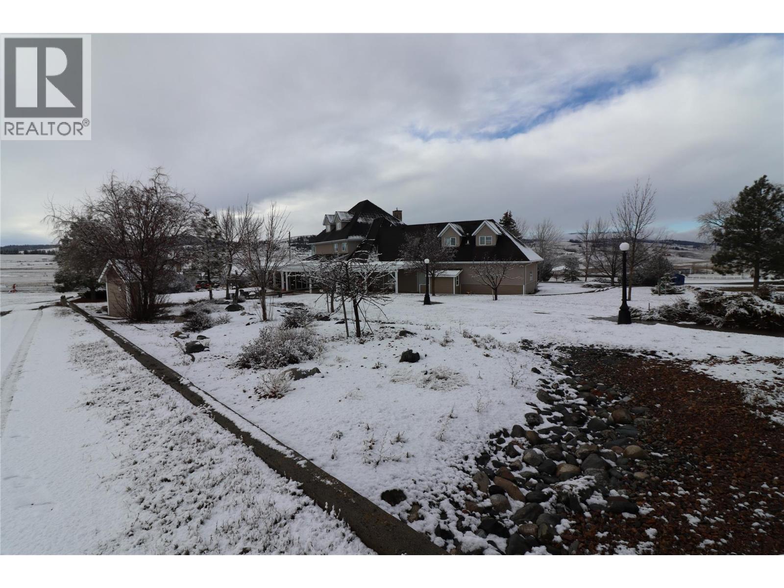 3100 Princeton Kamloops Highway, Kamloops, British Columbia  V2E 2G8 - Photo 27 - 10381993