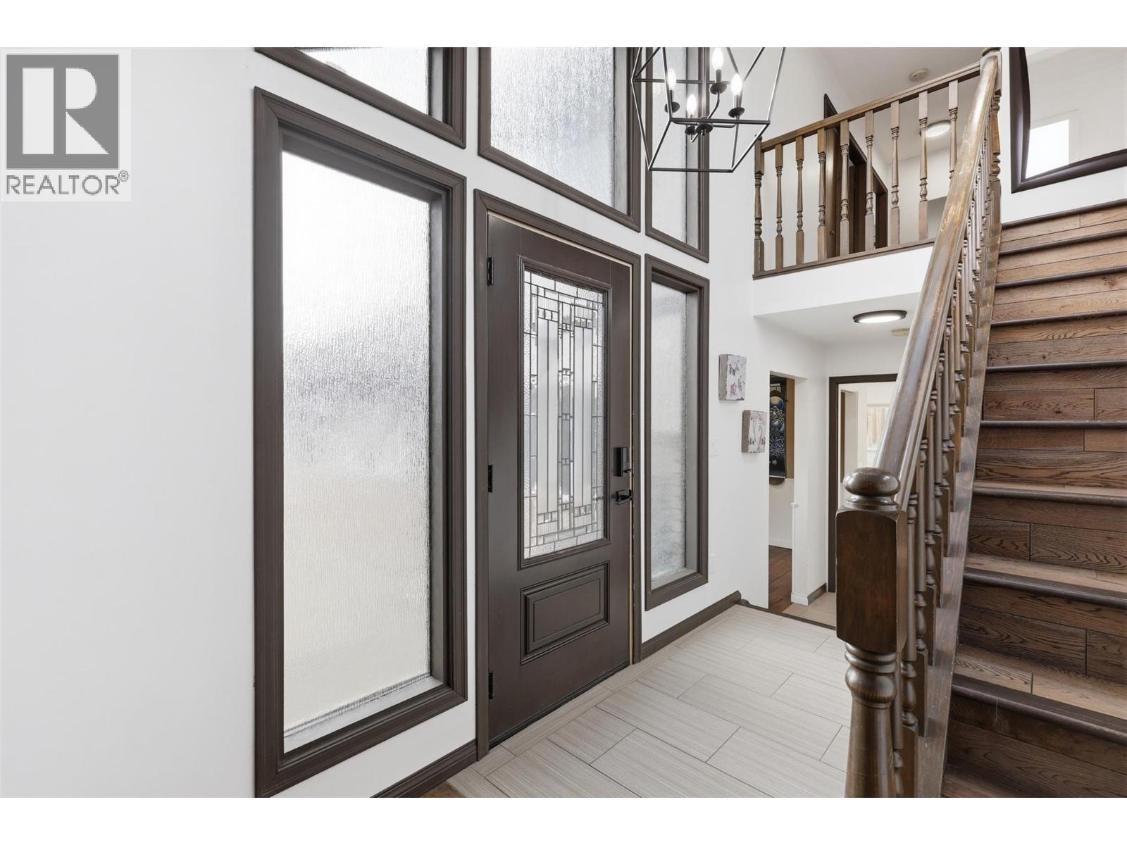 2298 Balfour Court, Kamloops, British Columbia  V1S 1H5 - Photo 3 - 10381982