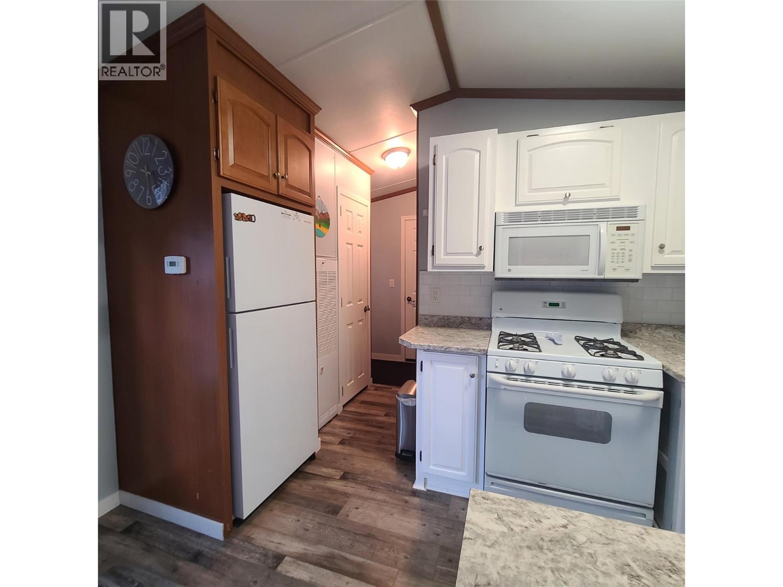 3980 Squilax Anglemont Road Unit# 8, Scotch Creek, British Columbia  V0E 1M5 - Photo 4 - 10380943