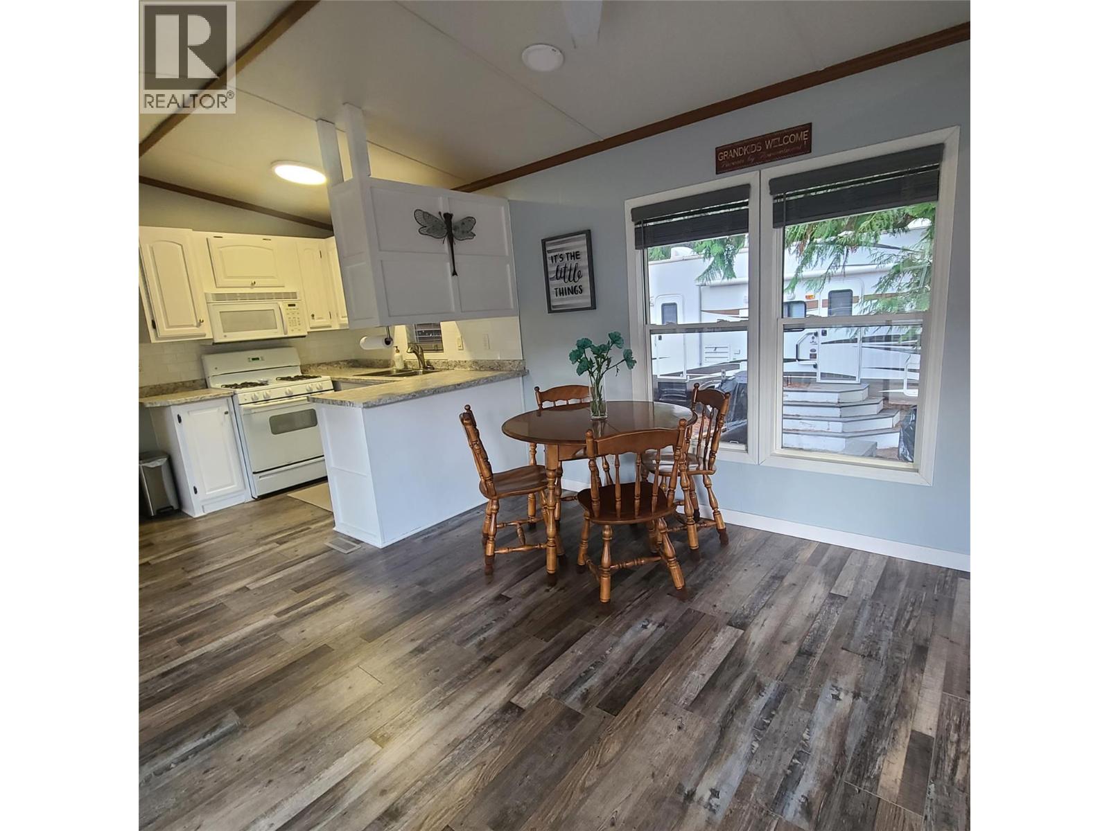 3980 Squilax Anglemont Road Unit# 8, Scotch Creek, British Columbia  V0E 1M5 - Photo 6 - 10380943