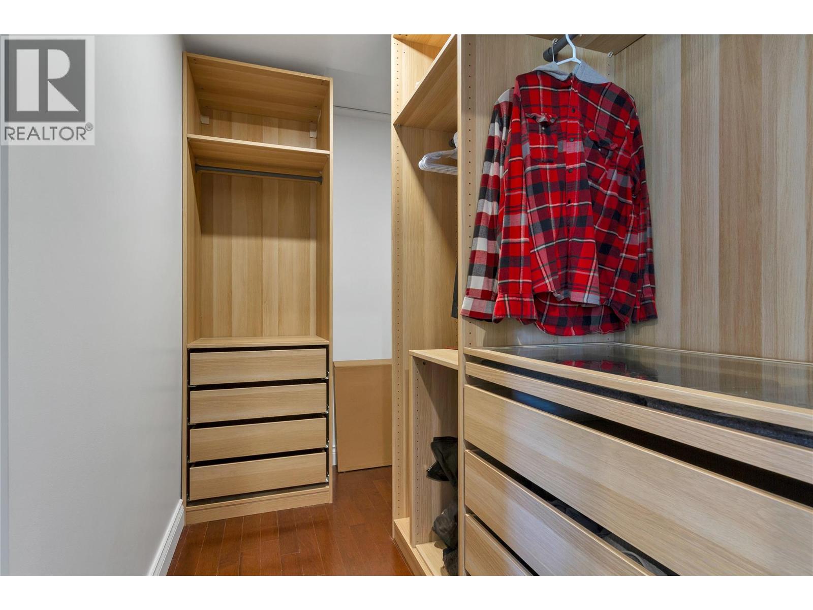 1065 Bx Road, Vernon, British Columbia  V1B 3K2 - Photo 38 - 10382008