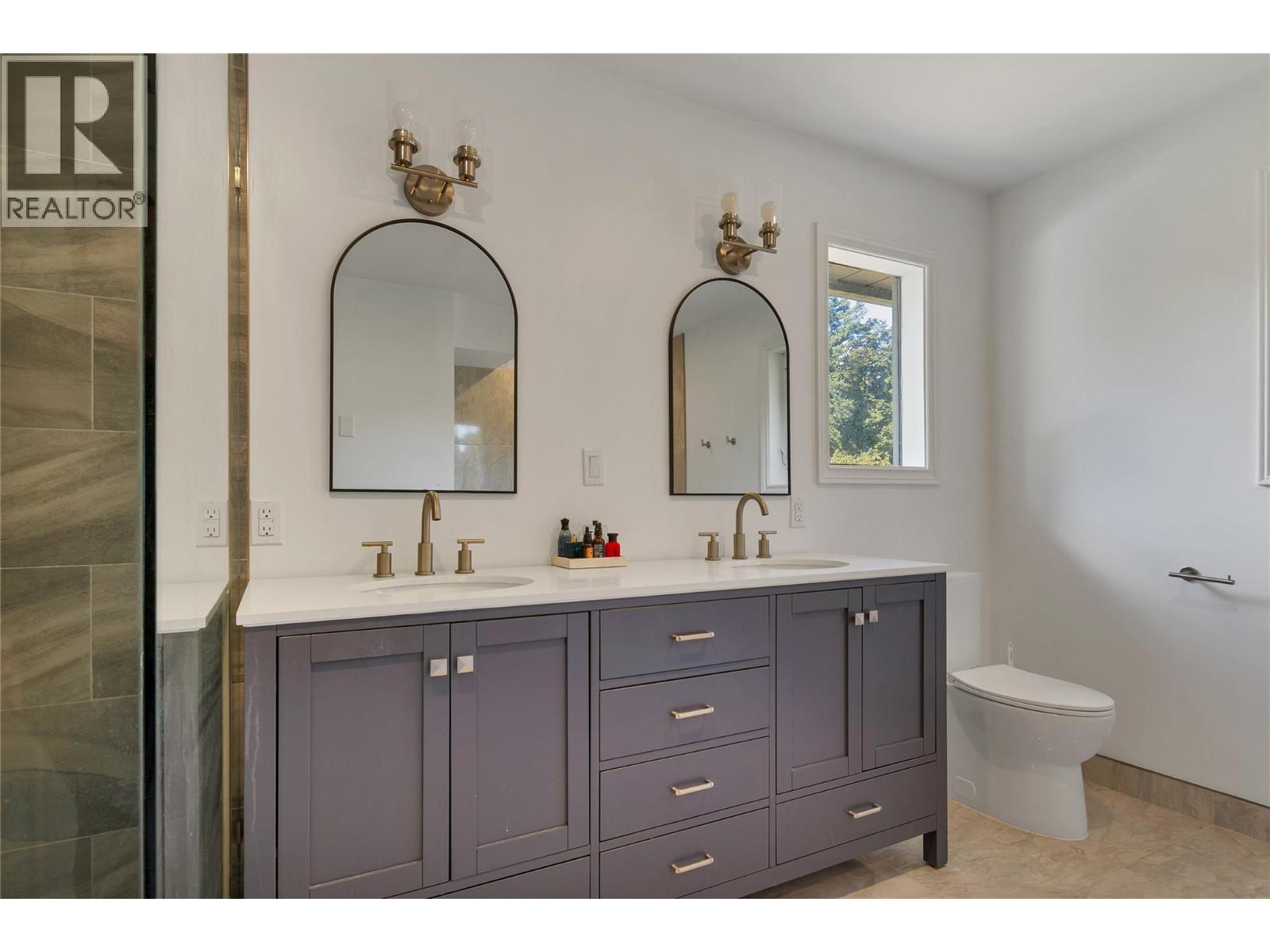 1065 Bx Road, Vernon, British Columbia  V1B 3K2 - Photo 39 - 10382008