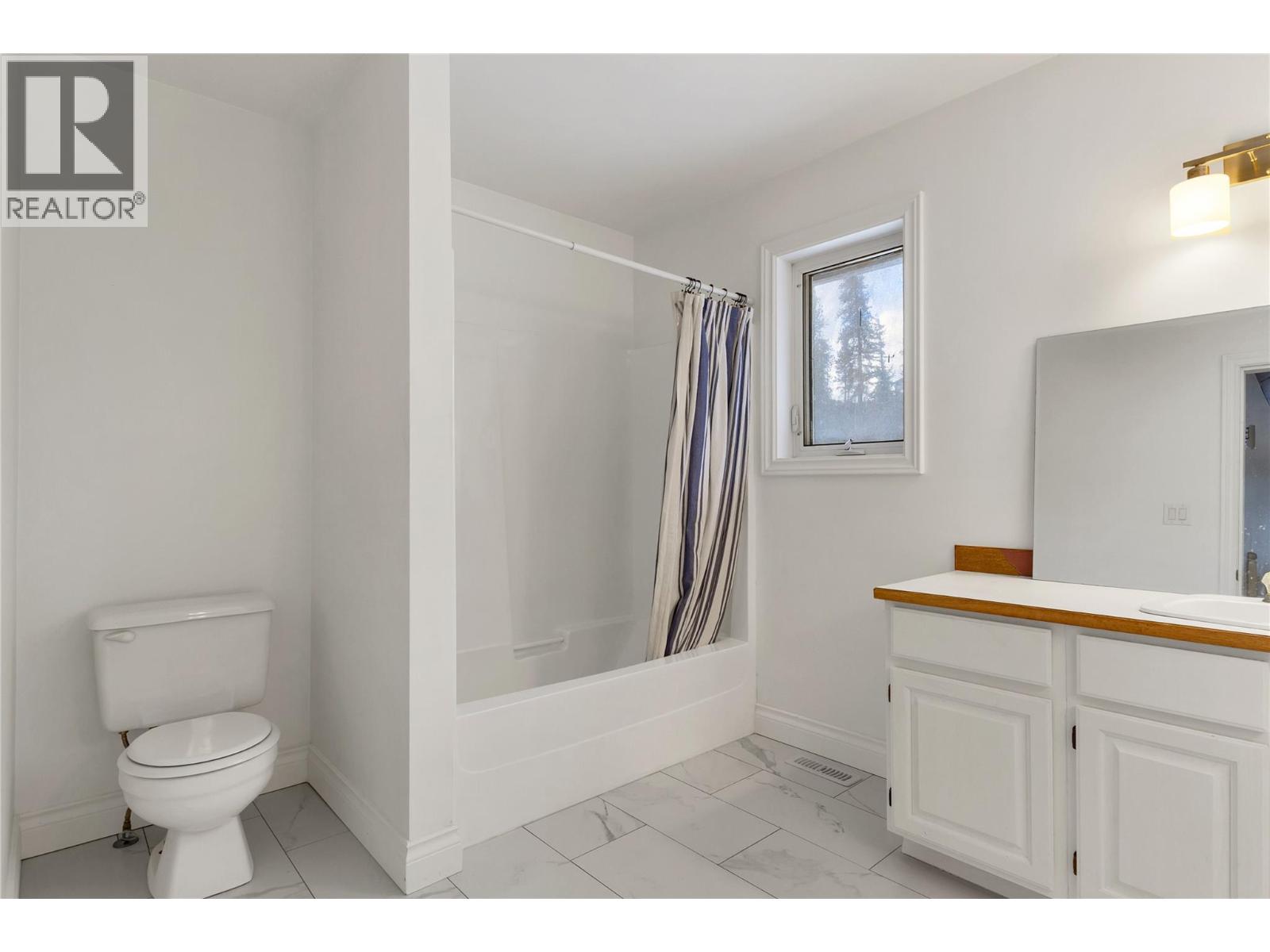 1065 Bx Road, Vernon, British Columbia  V1B 3K2 - Photo 48 - 10382008