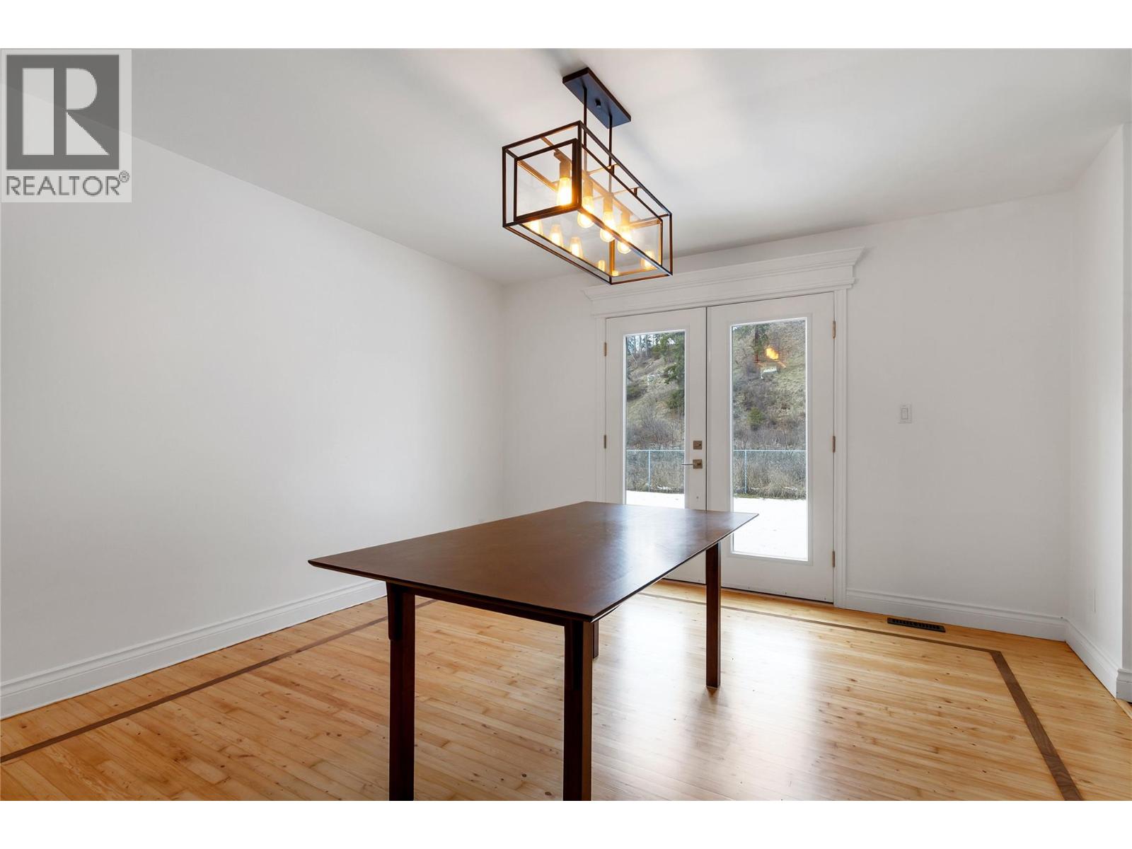 1065 Bx Road, Vernon, British Columbia  V1B 3K2 - Photo 6 - 10382008