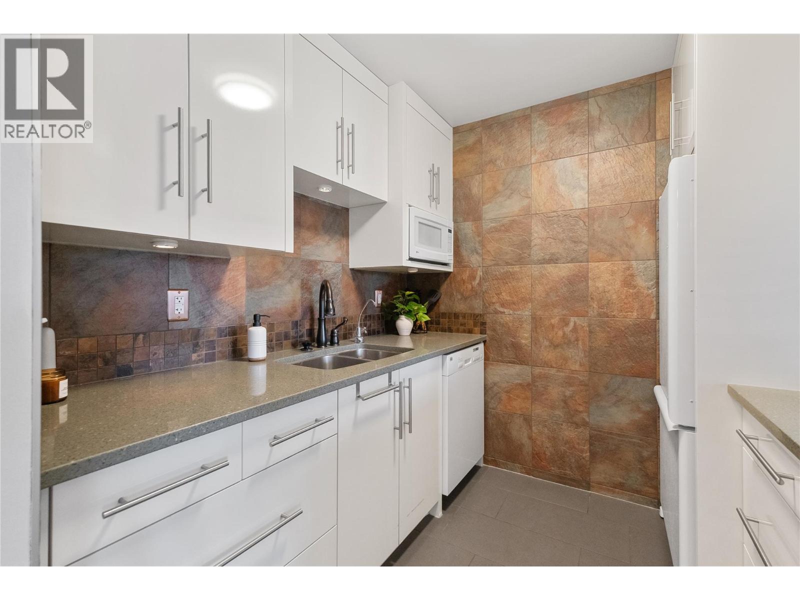 737 Leon Avenue Unit# 1206, Kelowna, British Columbia  V1Y 8L6 - Photo 16 - 10382003