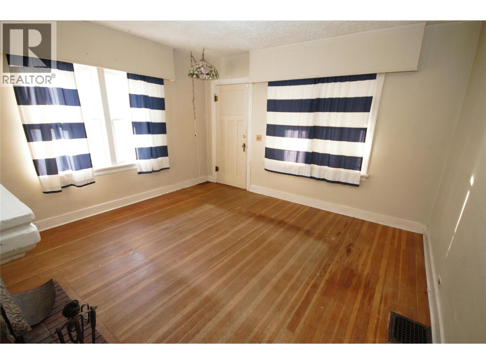 6449 Park Drive, Oliver, British Columbia  V0H 1T3 - Photo 14 - 10381891