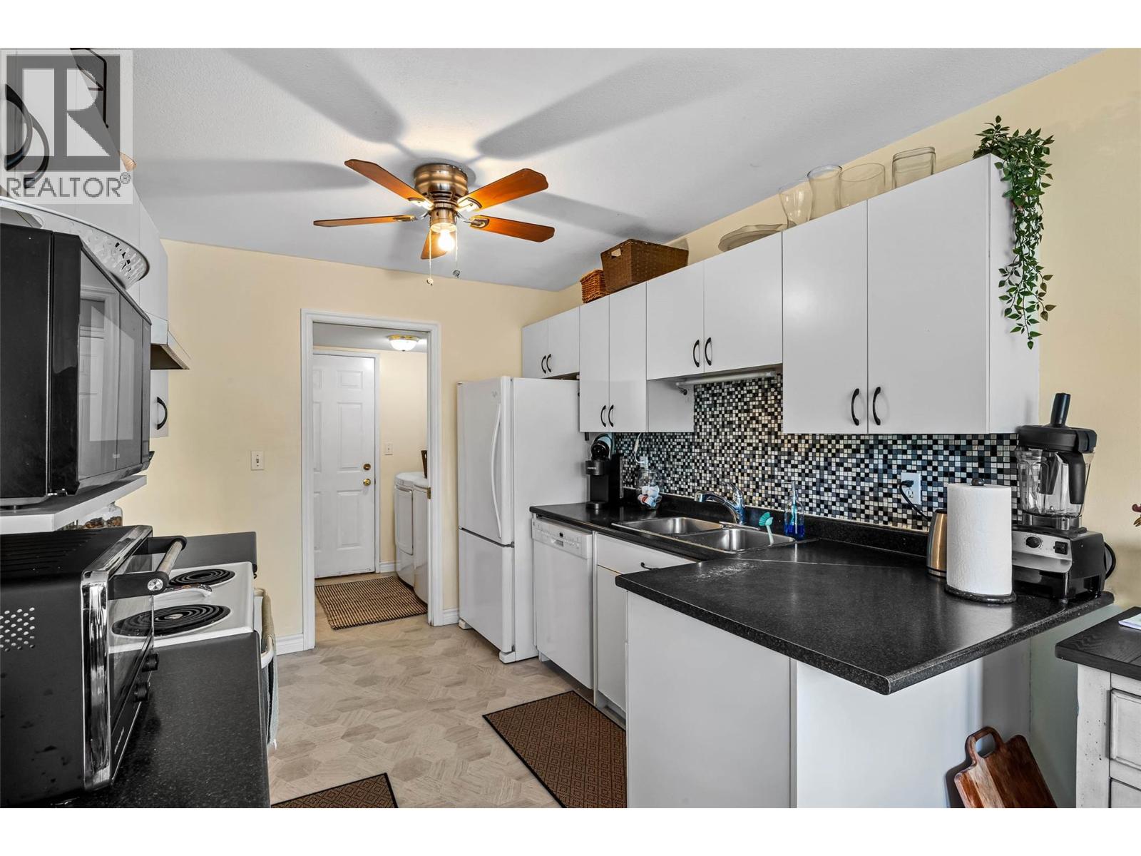 1750 Mckinley Court Unit# 27, Kamloops, British Columbia  V2E 2N5 - Photo 11 - 10381862