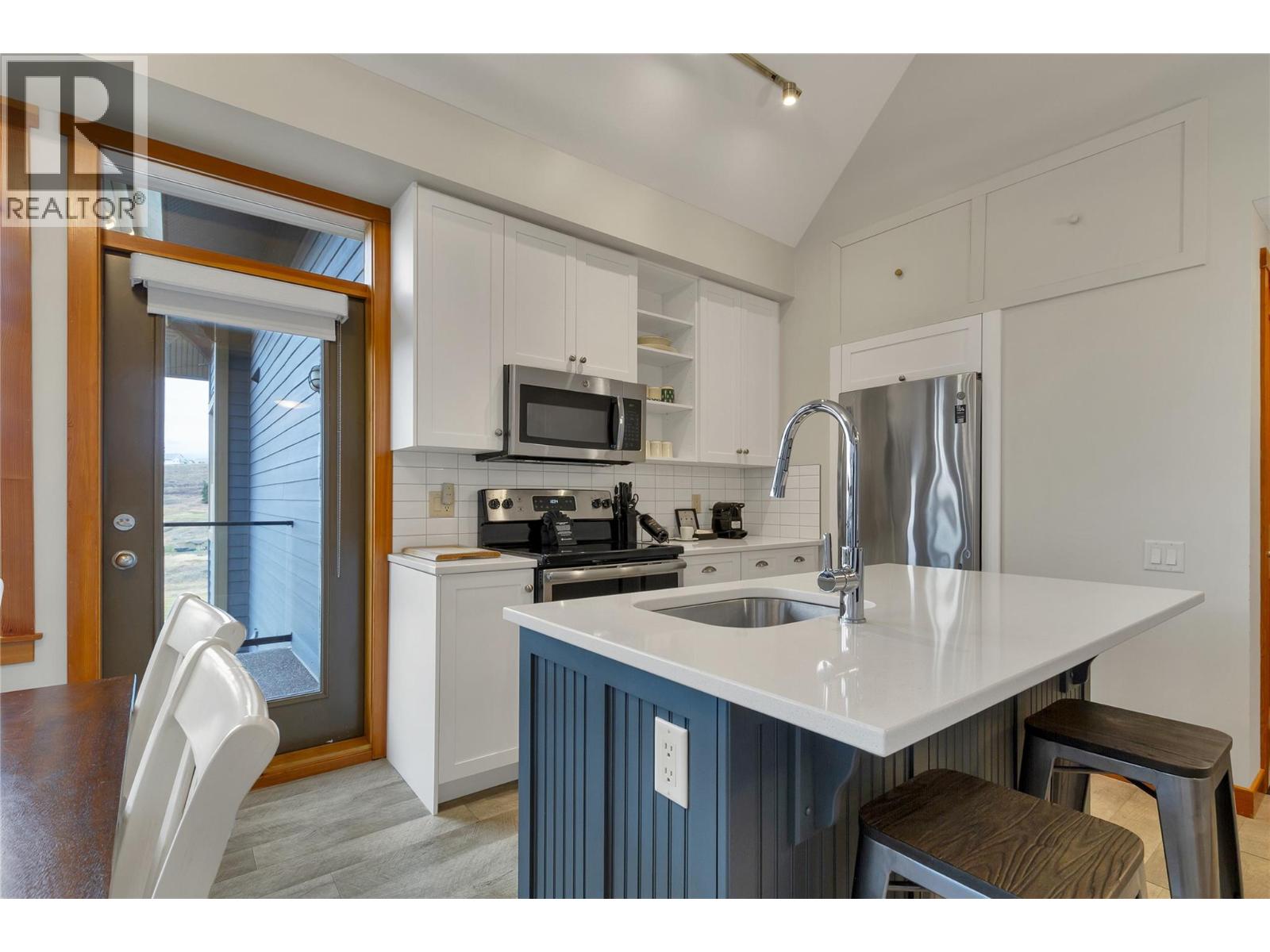 105 Village Centre Court Unit# 422, Vernon, British Columbia  V1H 1Y8 - Photo 10 - 10381805