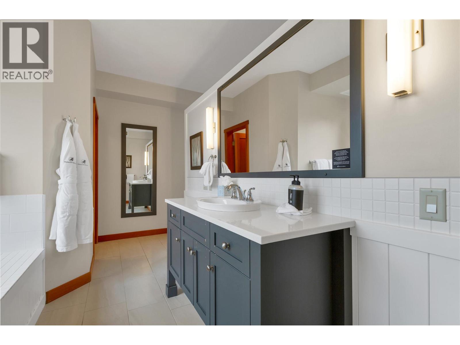 105 Village Centre Court Unit# 422, Vernon, British Columbia  V1H 1Y8 - Photo 21 - 10381805