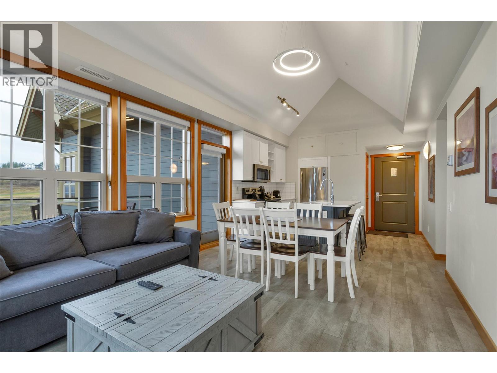 105 Village Centre Court Unit# 422, Vernon, British Columbia  V1H 1Y8 - Photo 5 - 10381805