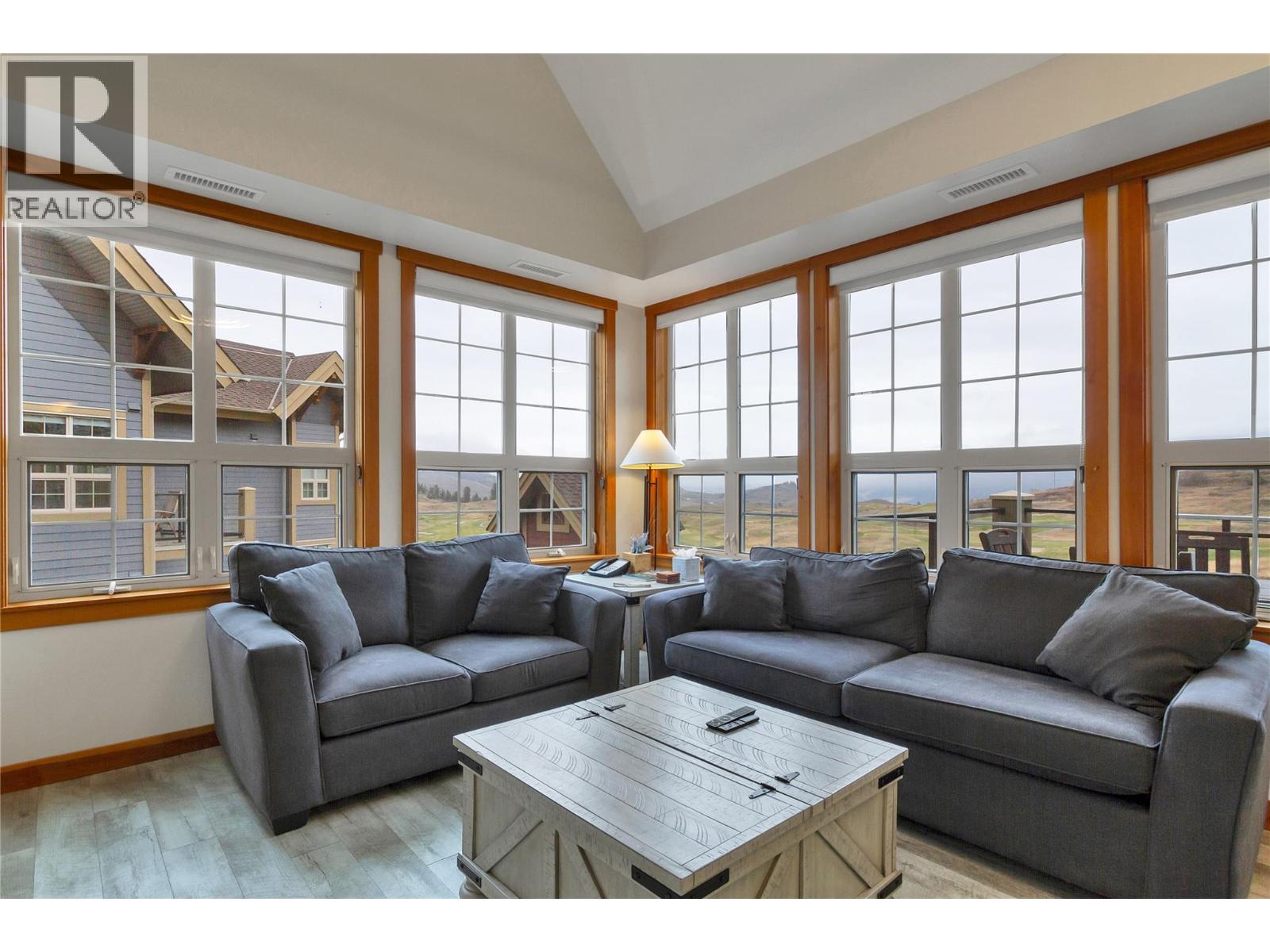 105 Village Centre Court Unit# 422, Vernon, British Columbia  V1H 1Y8 - Photo 9 - 10381805