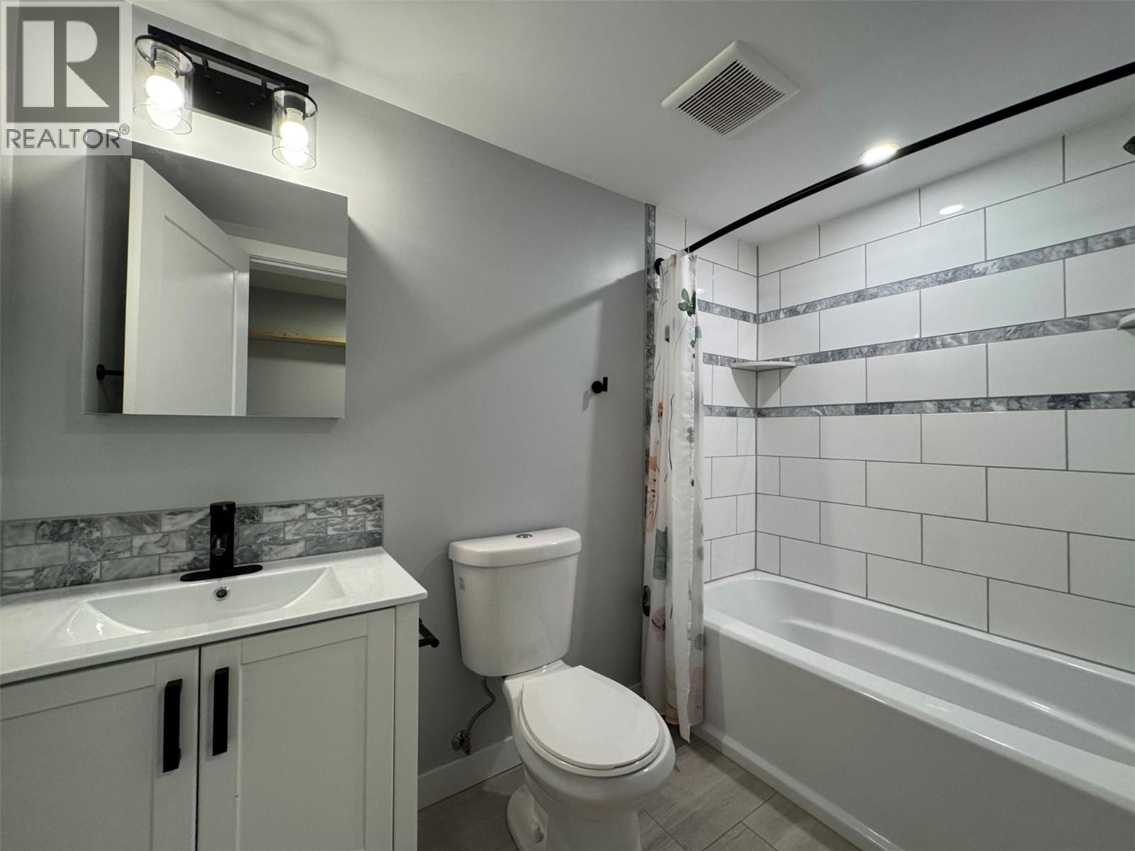 2680 75 Avenue Unit# B, Grand Forks, British Columbia  V0H 1H2 - Photo 19 - 10382018