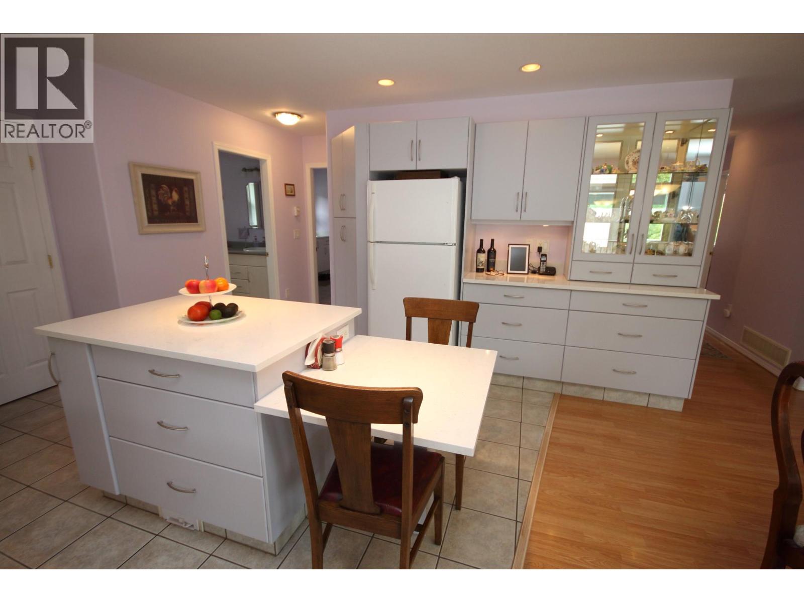 957 Morningstar Road, Oliver, British Columbia  V0H 1T6 - Photo 6 - 10381912