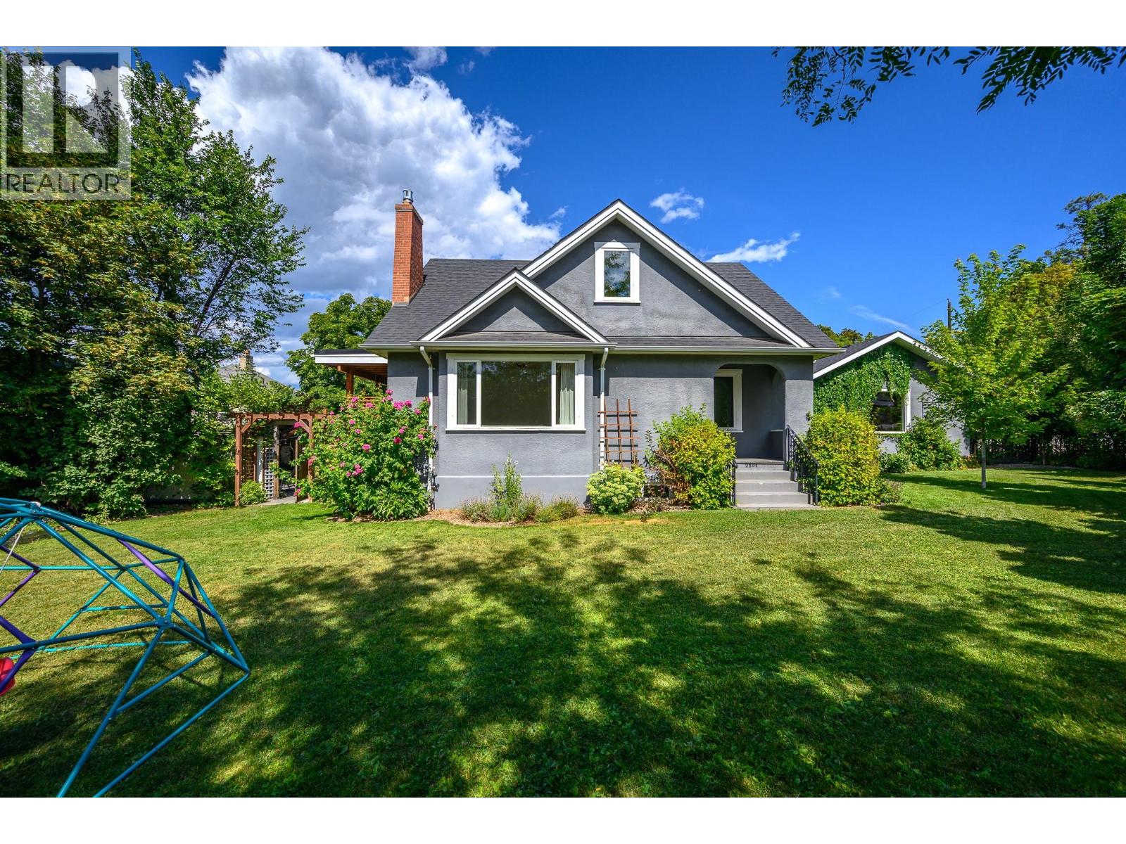 2501 30 Avenue, Vernon, British Columbia  V1T 2B4 - Photo 2 - 10381512