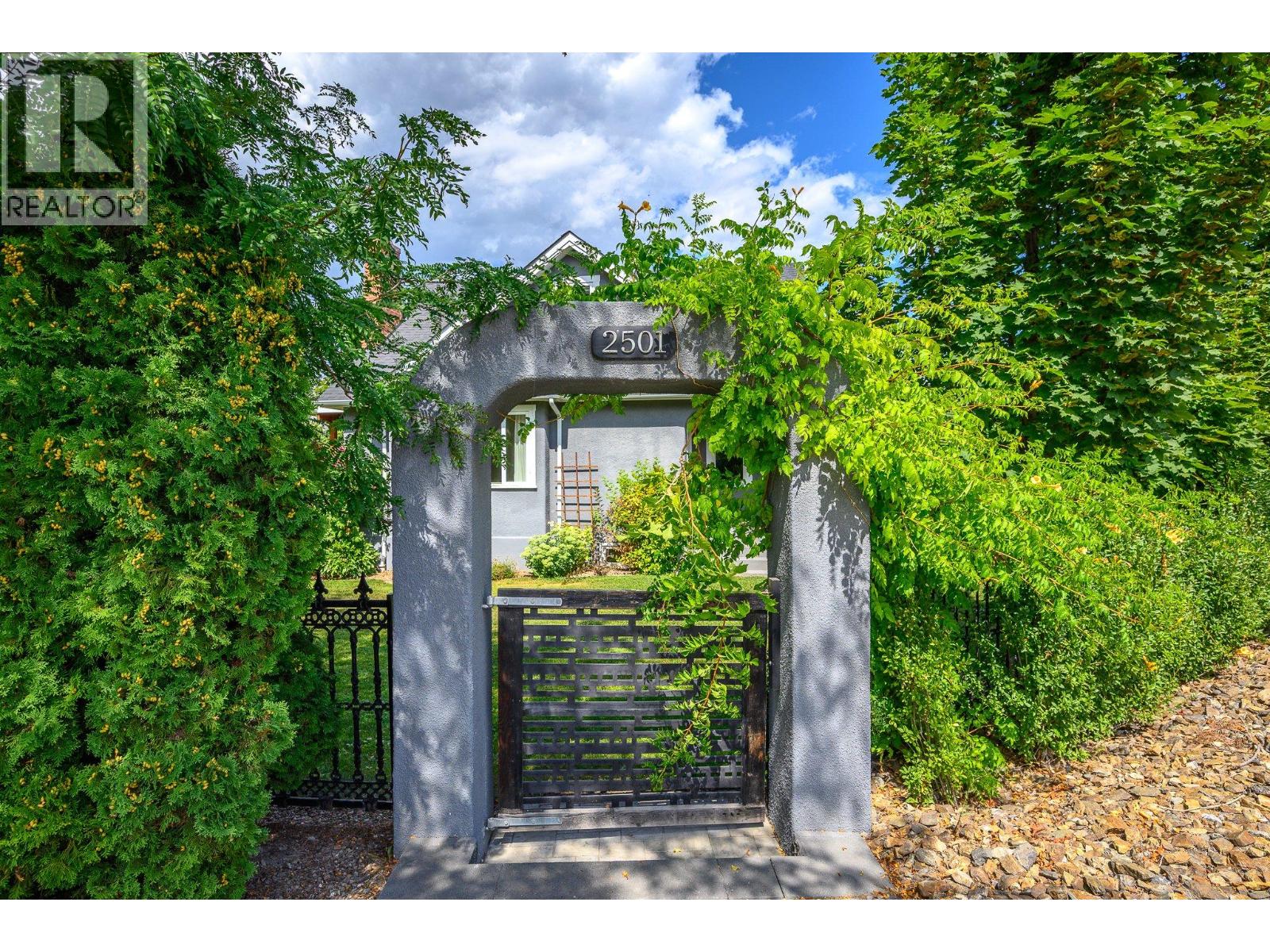 2501 30 Avenue, Vernon, British Columbia  V1T 2B4 - Photo 4 - 10381512