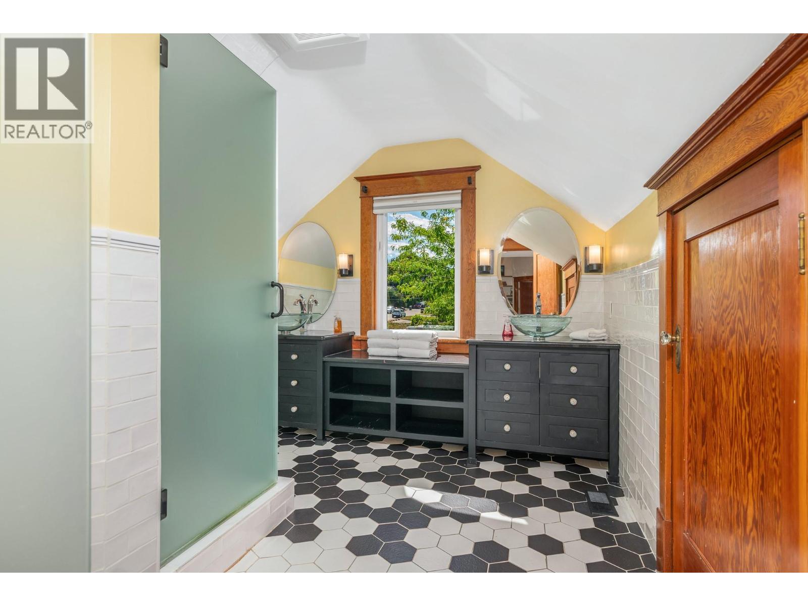 2501 30 Avenue, Vernon, British Columbia  V1T 2B4 - Photo 45 - 10381512