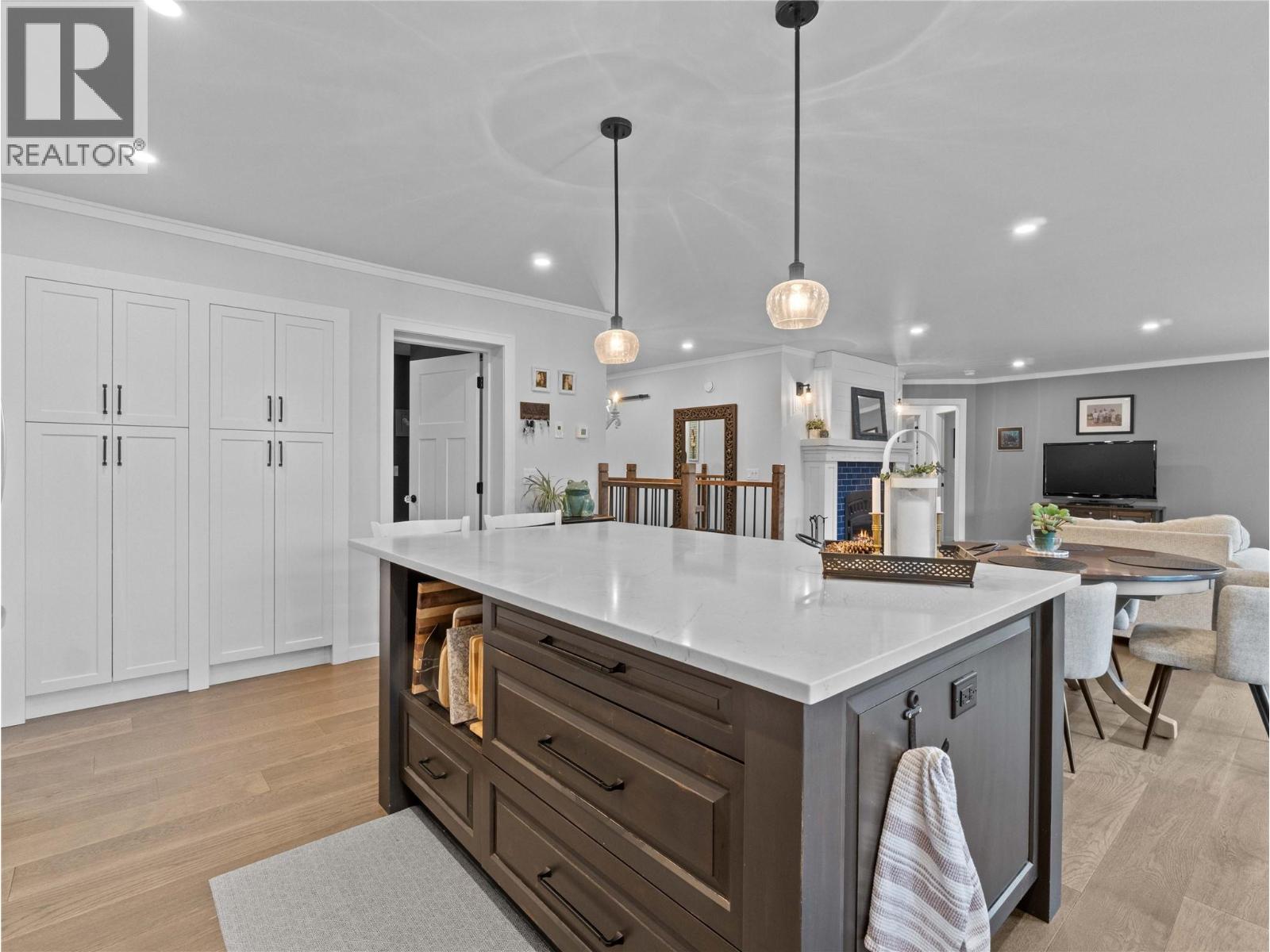 2511 Parkview Place, Blind Bay, British Columbia  V0E 1H2 - Photo 13 - 10381959