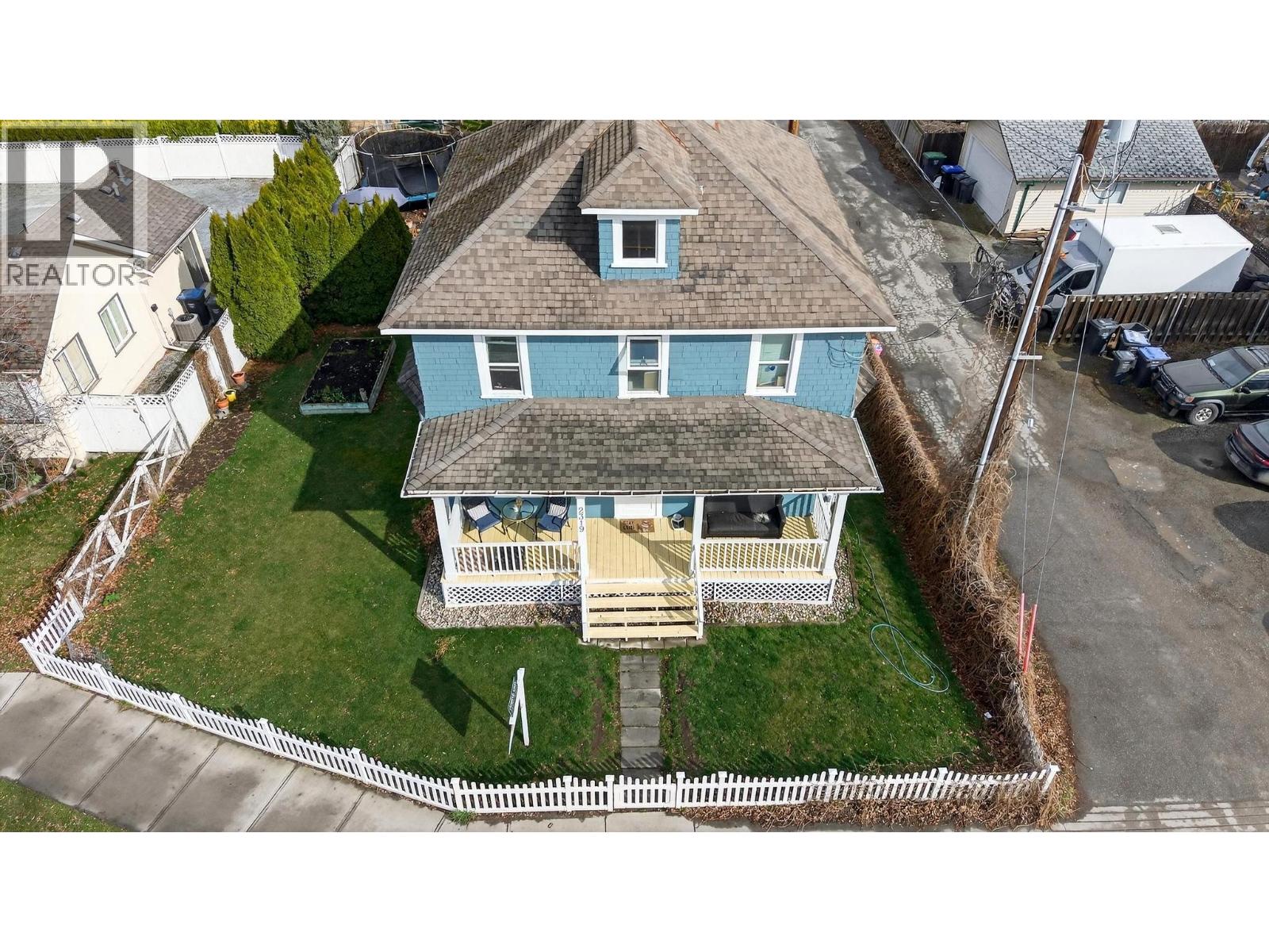 2319 Pandosy Street, Kelowna, British Columbia  V1Y 1T4 - Photo 2 - 10381905