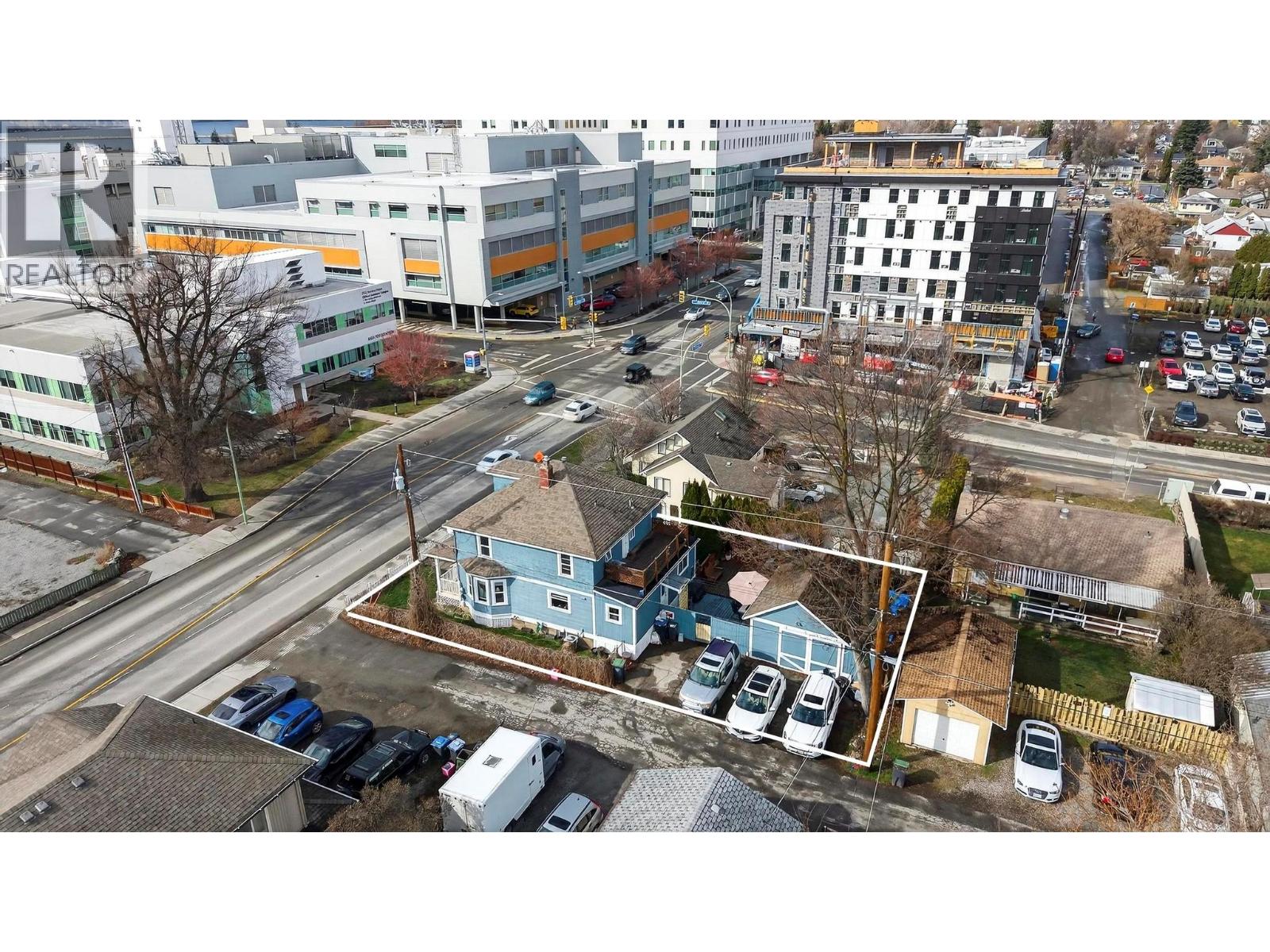 2319 Pandosy Street, Kelowna, British Columbia  V1Y 1T4 - Photo 3 - 10381905