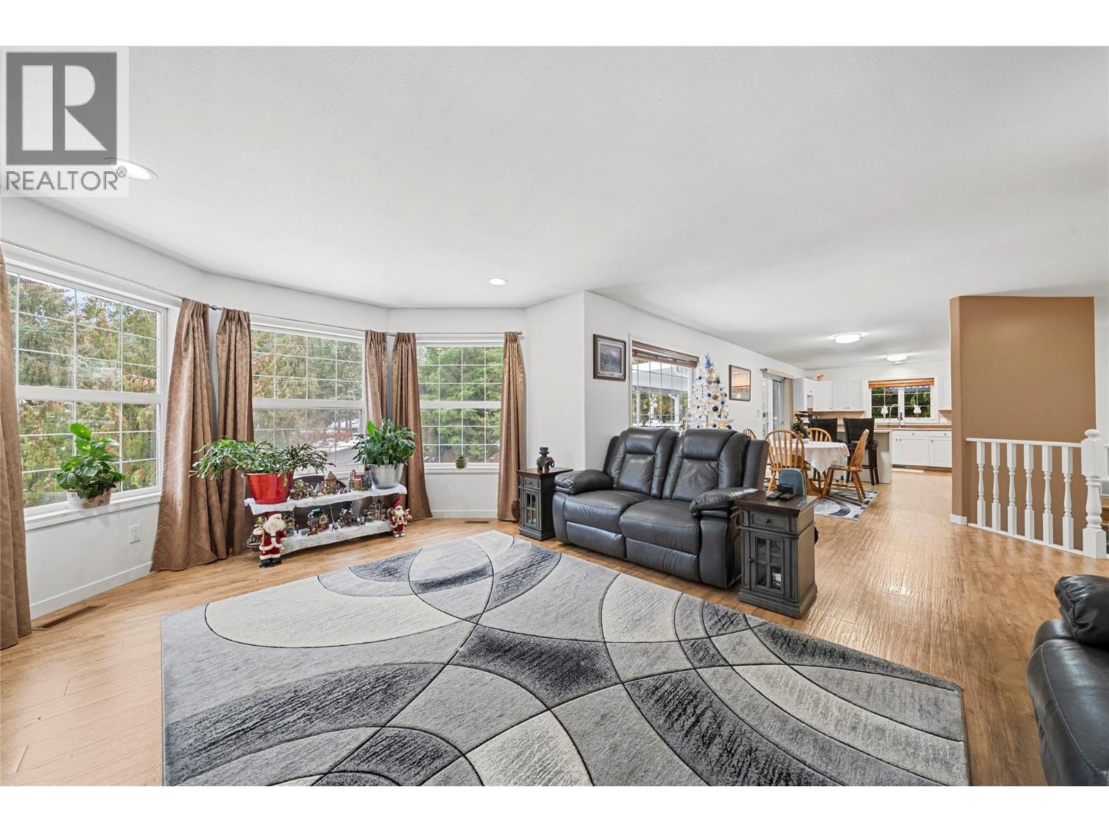 2421 Mount Tuam Crescent, Sorrento, British Columbia  V0E 2W2 - Photo 19 - 10380905