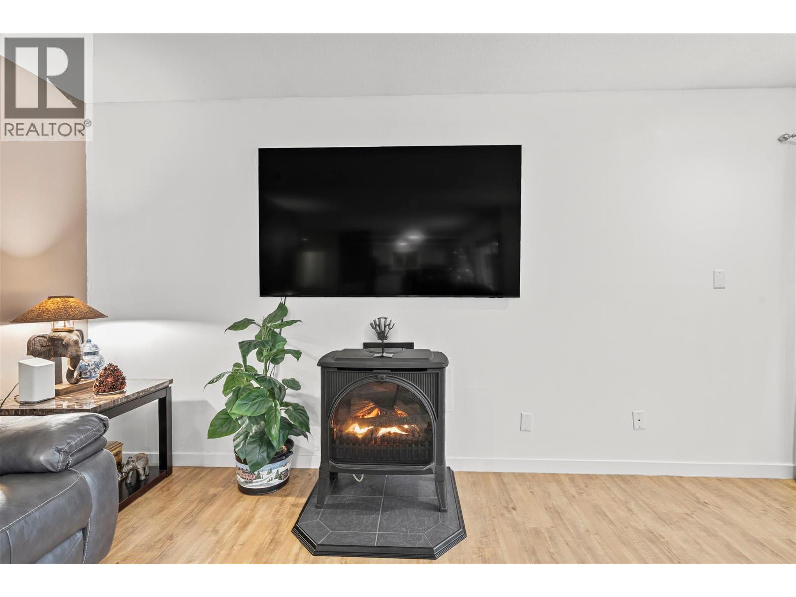 2421 Mount Tuam Crescent, Sorrento, British Columbia  V0E 2W2 - Photo 23 - 10380905