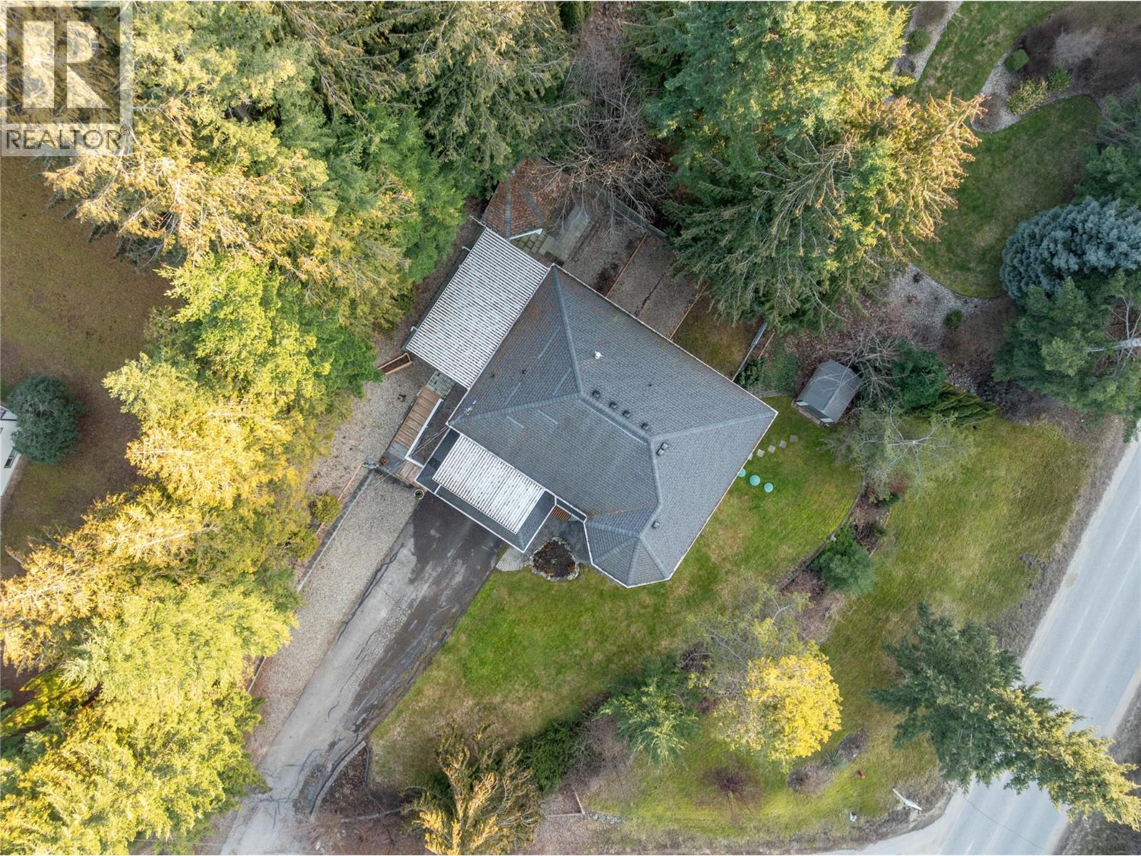2421 Mount Tuam Crescent, Sorrento, British Columbia  V0E 2W2 - Photo 47 - 10380905