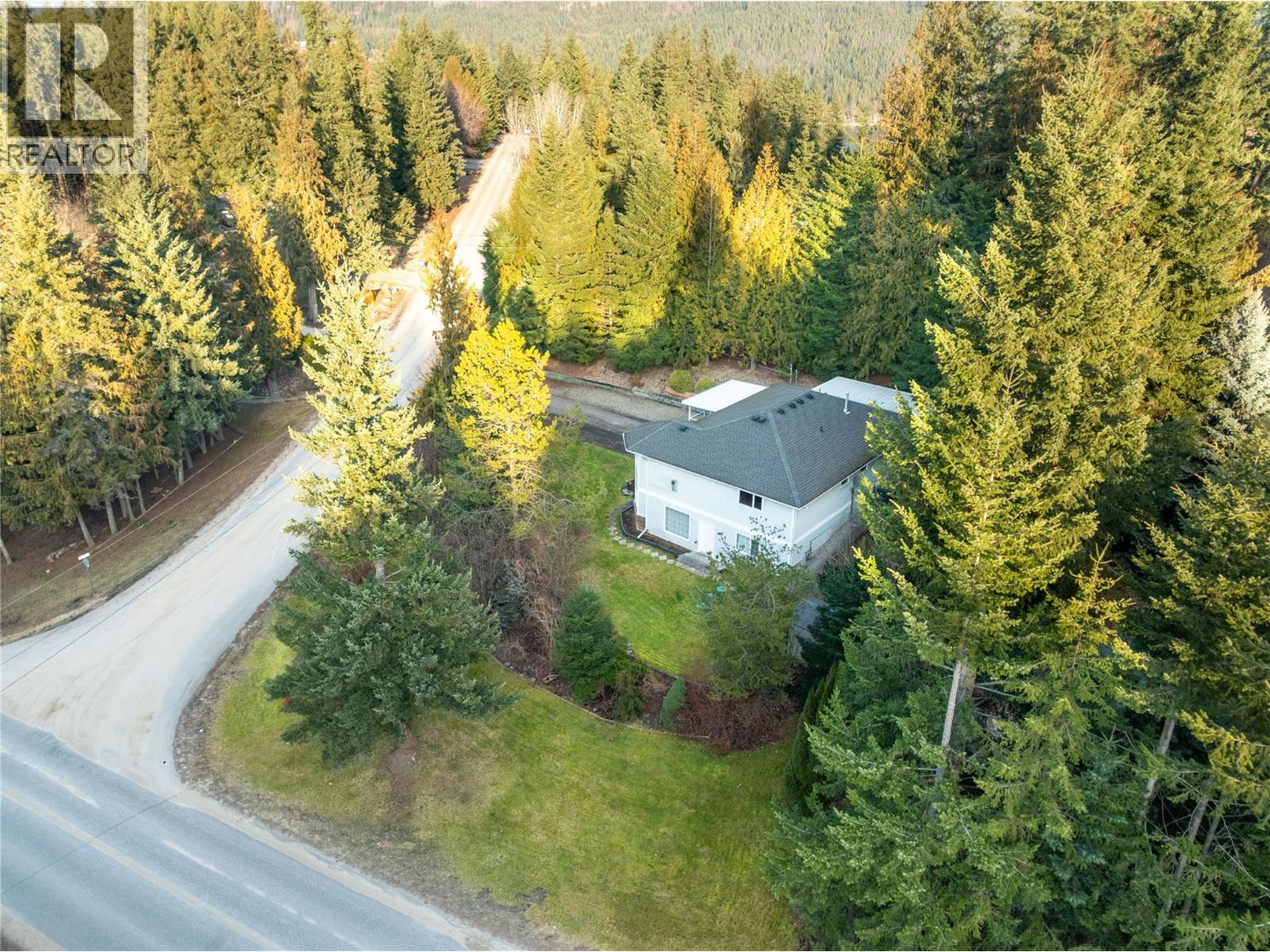 2421 Mount Tuam Crescent, Sorrento, British Columbia  V0E 2W2 - Photo 48 - 10380905