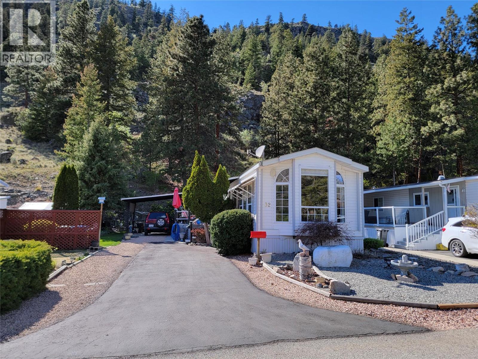 1292 Highway 3a Unit# 32, Keremeos, British Columbia  V0X 1N4 - Photo 1 - 10382009