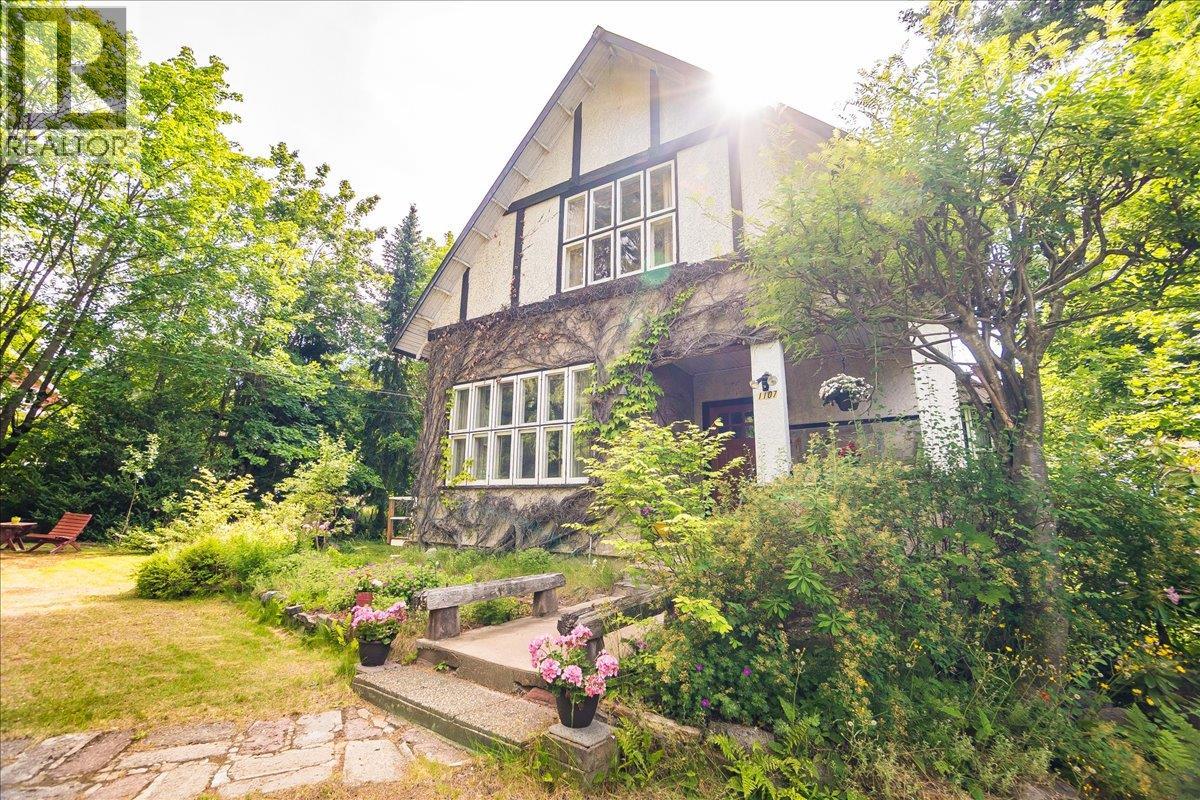 1107 Robertson Avenue, Nelson, British Columbia  V1L 1C2 - Photo 13 - 10381969