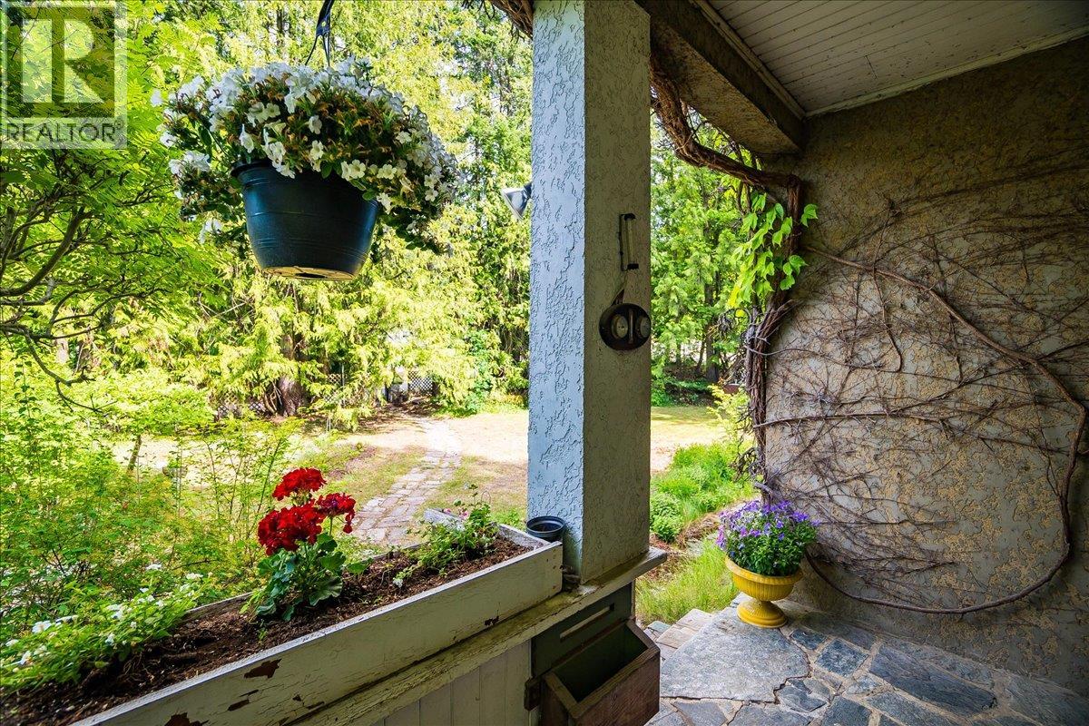 1107 Robertson Avenue, Nelson, British Columbia  V1L 1C2 - Photo 15 - 10381969