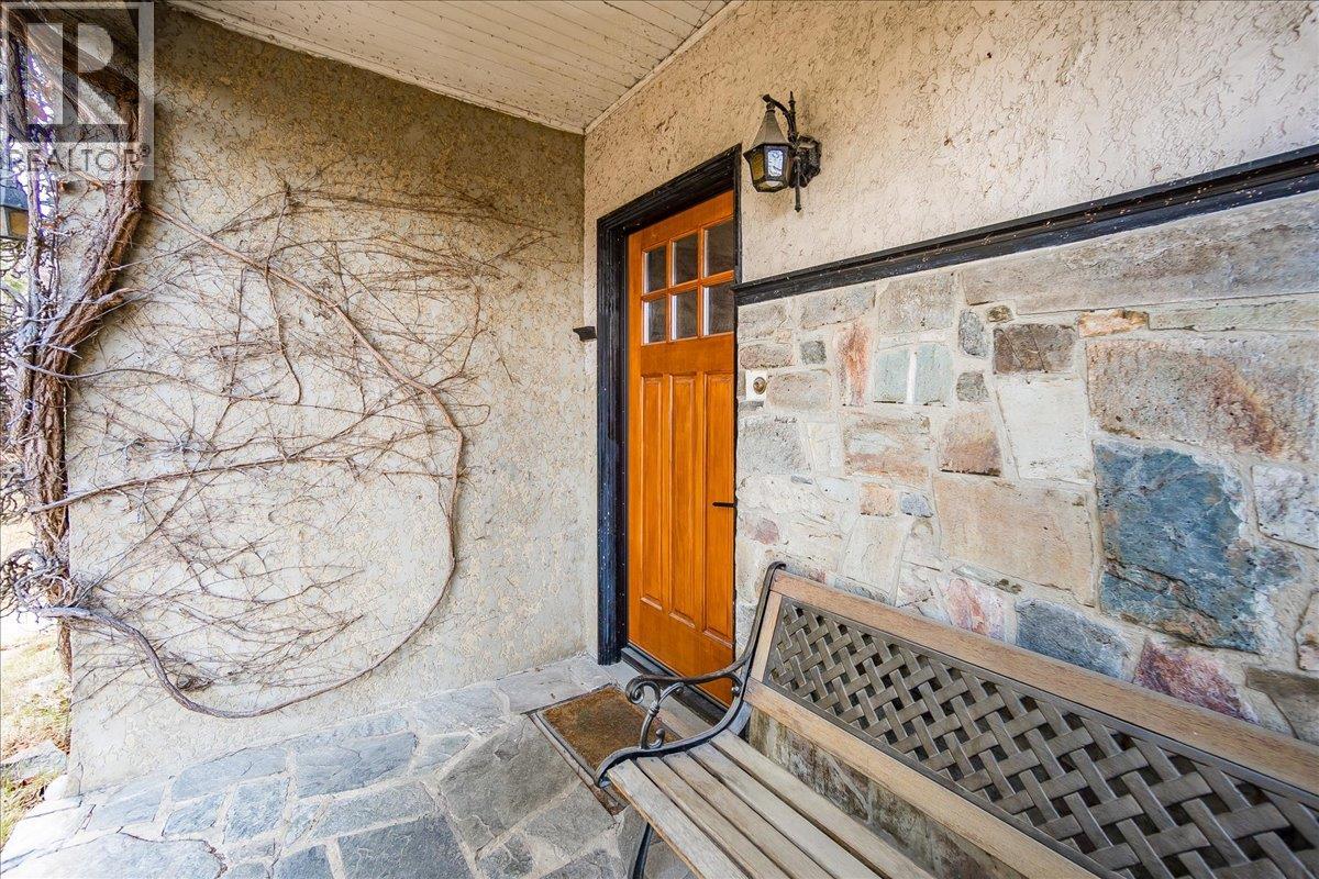 1107 Robertson Avenue, Nelson, British Columbia  V1L 1C2 - Photo 18 - 10381969