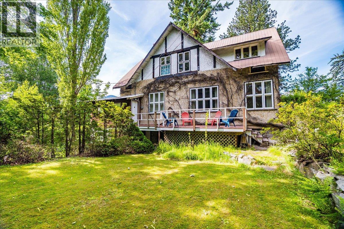 1107 Robertson Avenue, Nelson, British Columbia  V1L 1C2 - Photo 3 - 10381969