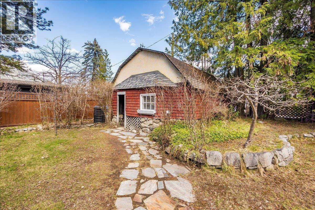 1107 Robertson Avenue, Nelson, British Columbia  V1L 1C2 - Photo 71 - 10381969